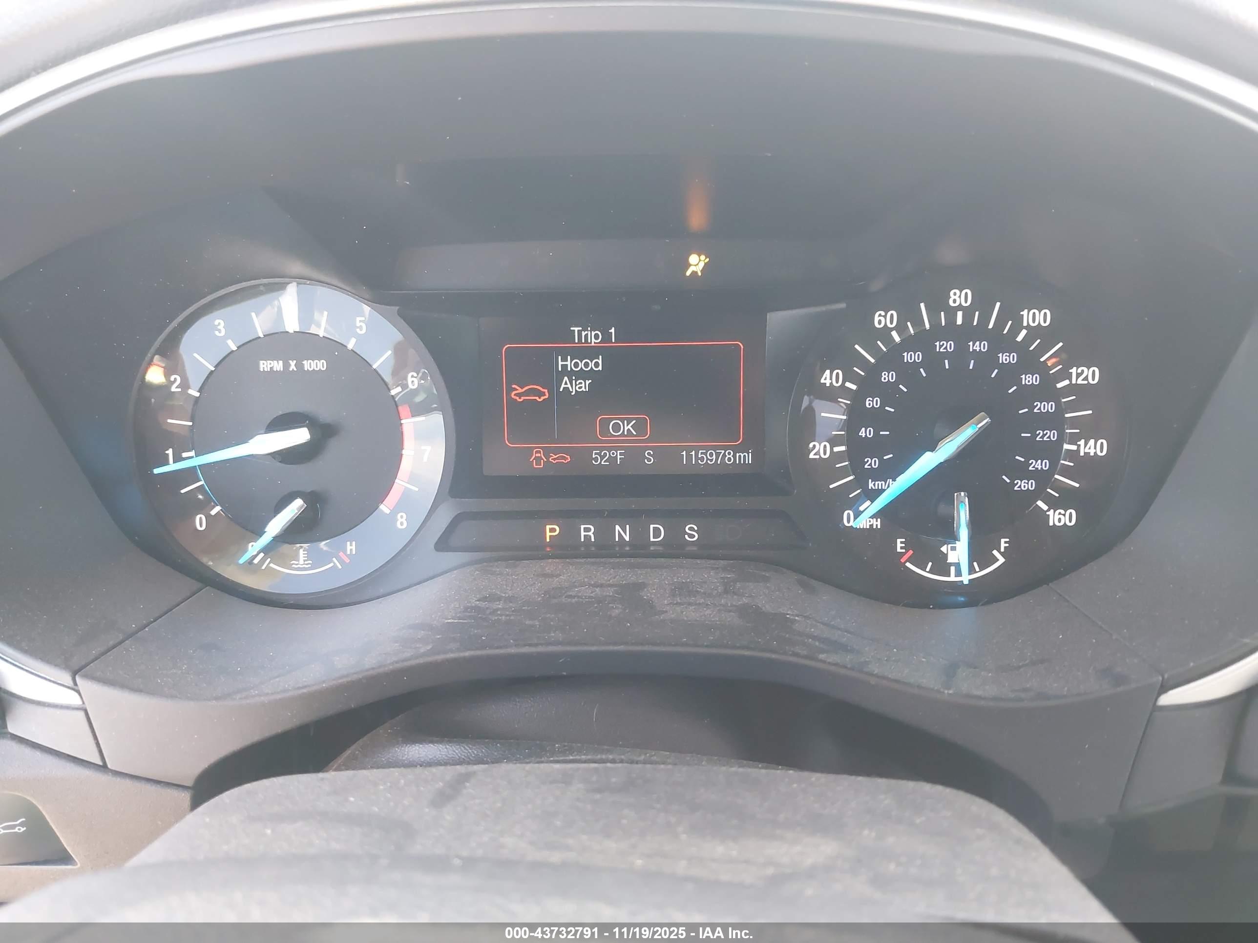 FORD FUSION image 7