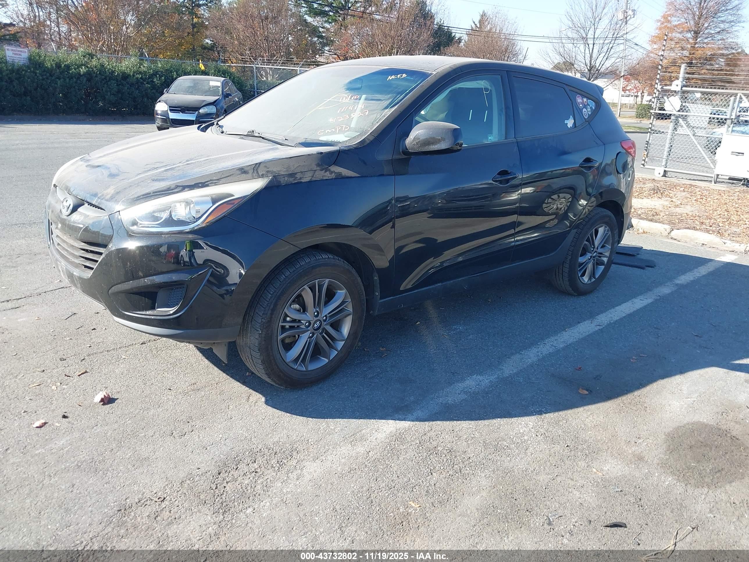 HYUNDAI TUCSON image 2