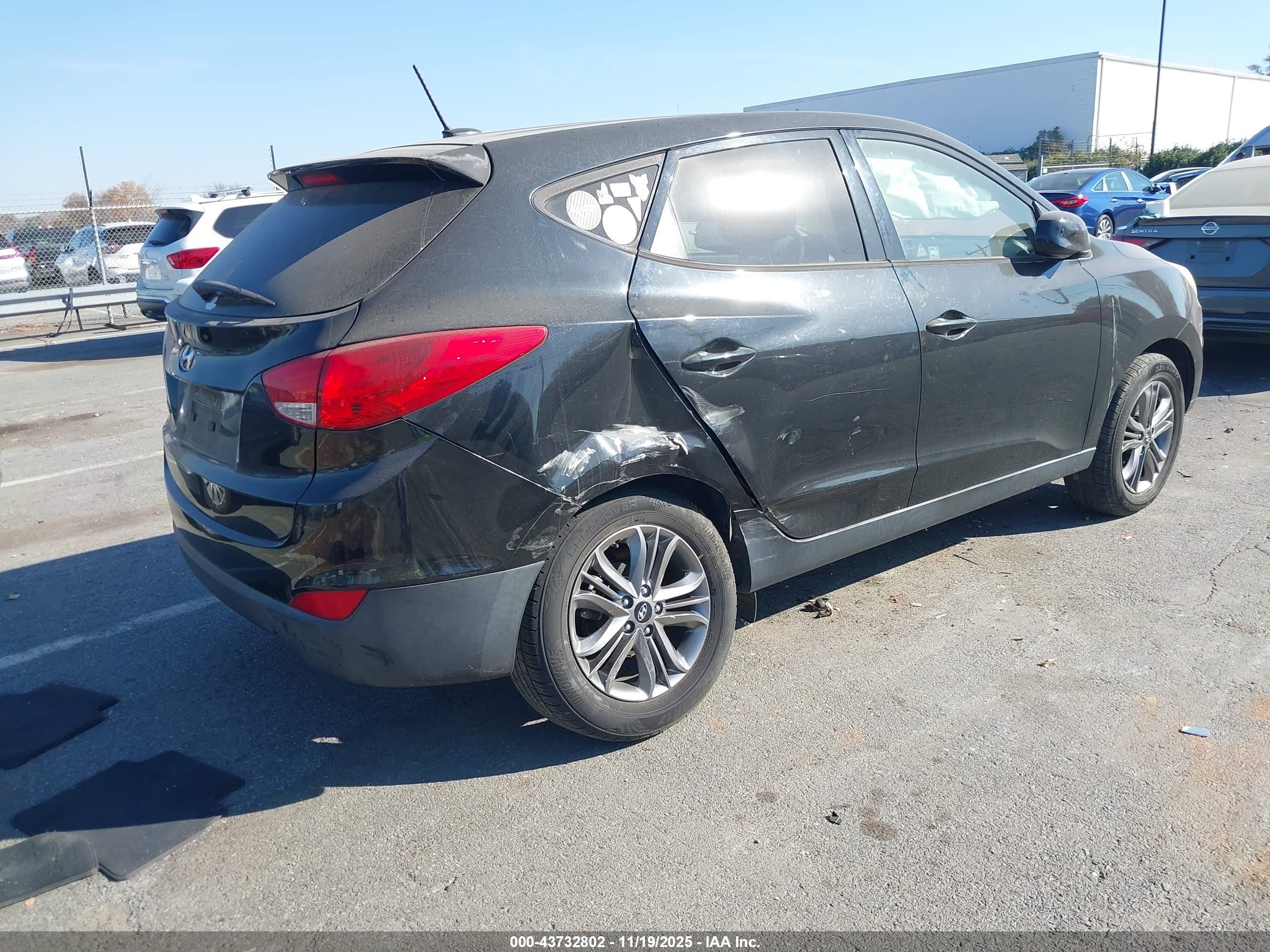 HYUNDAI TUCSON image 4
