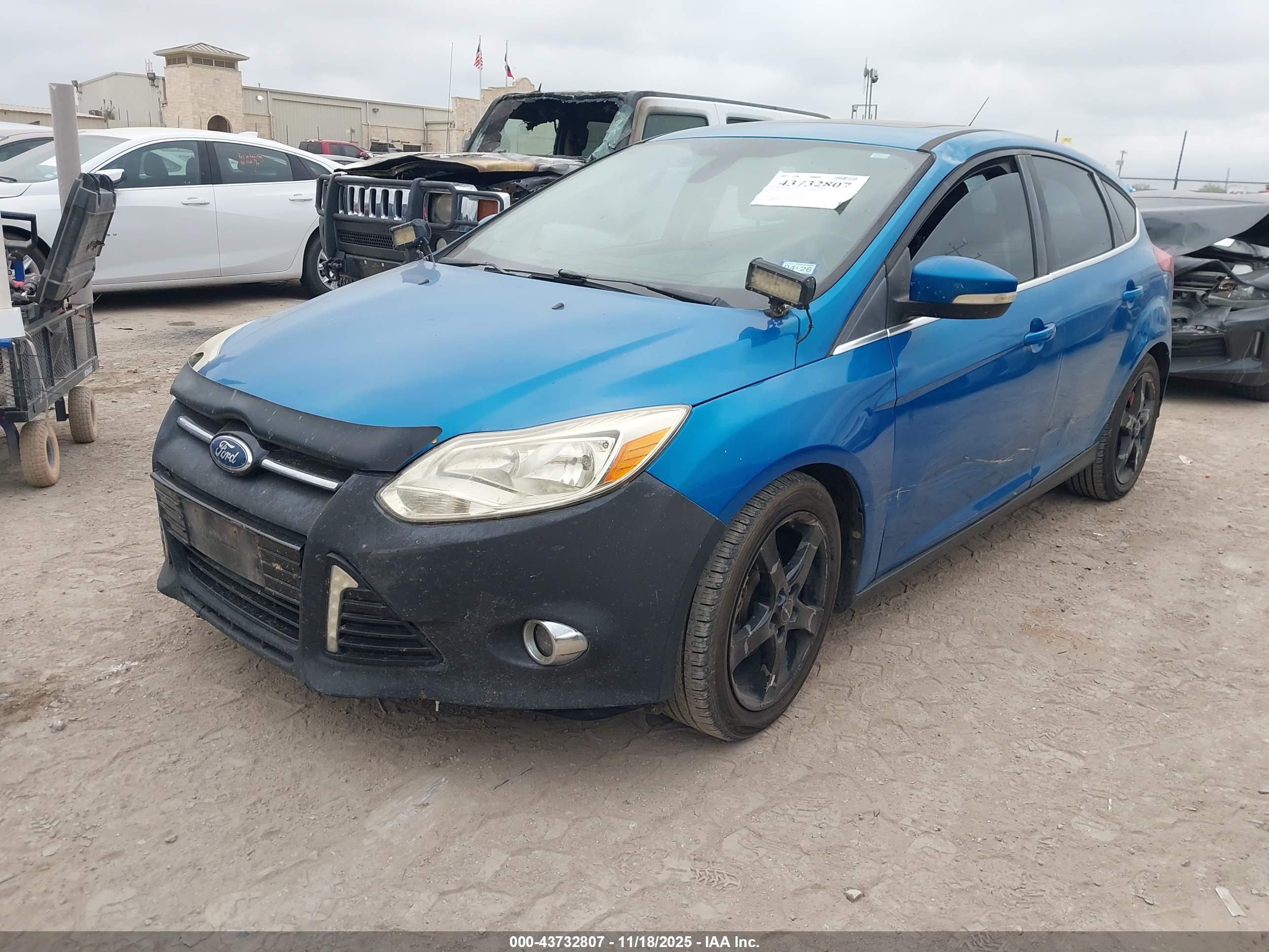 FORD FOCUS image 2