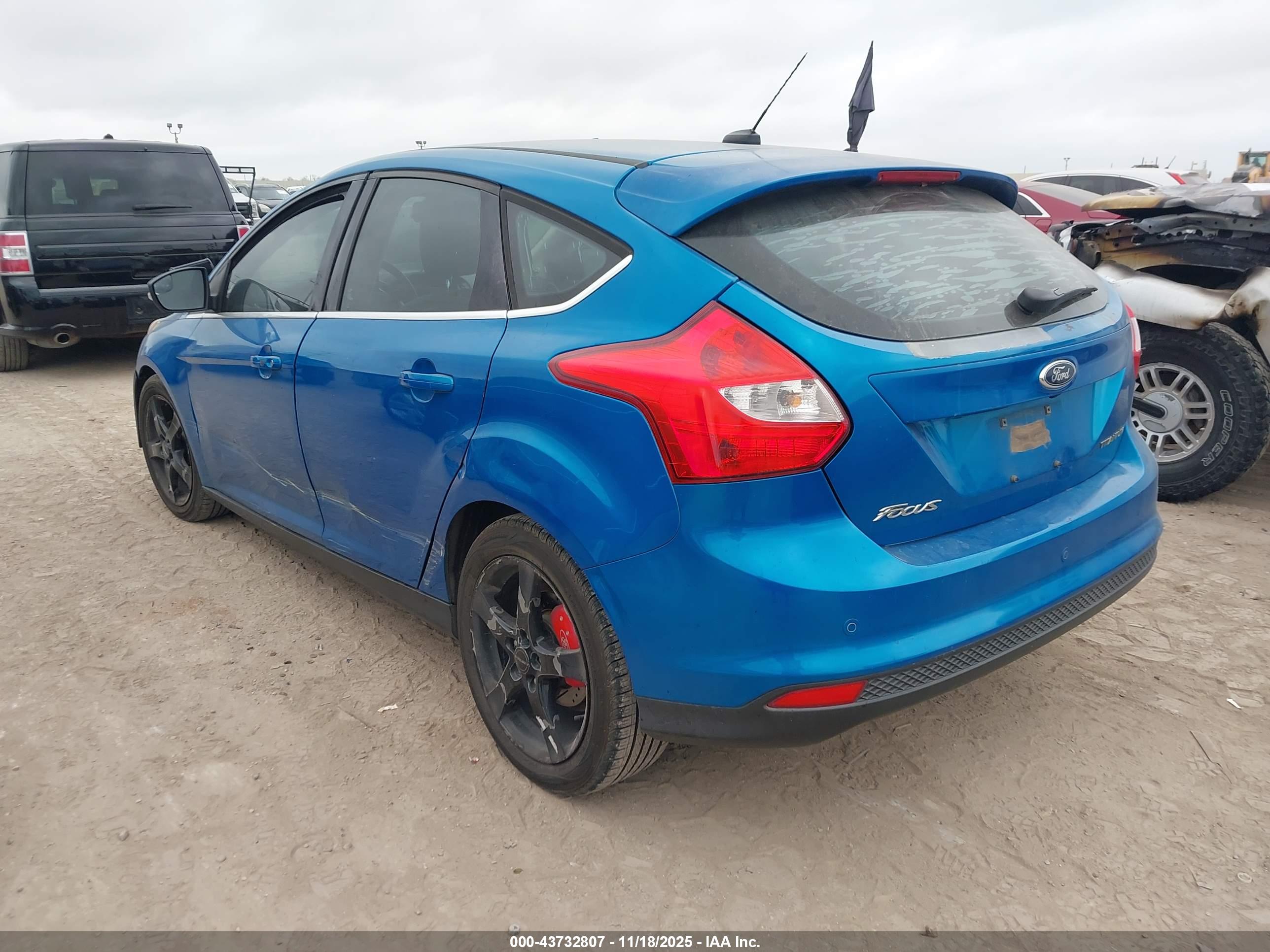 FORD FOCUS image 3