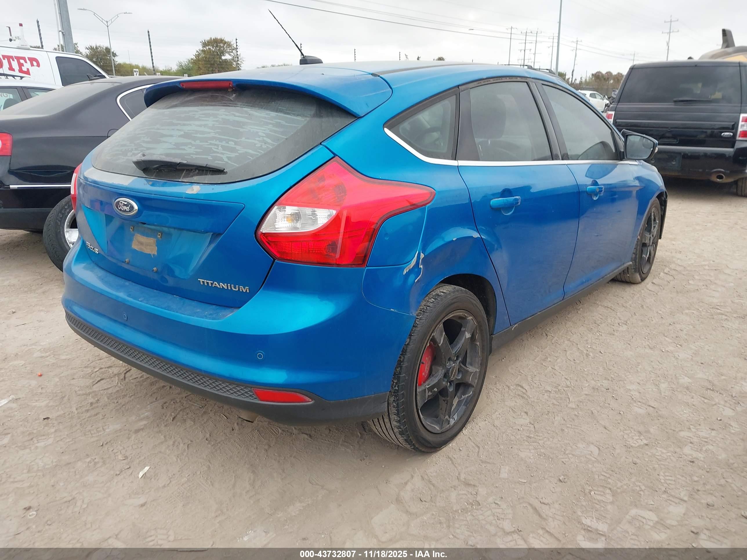 FORD FOCUS image 4