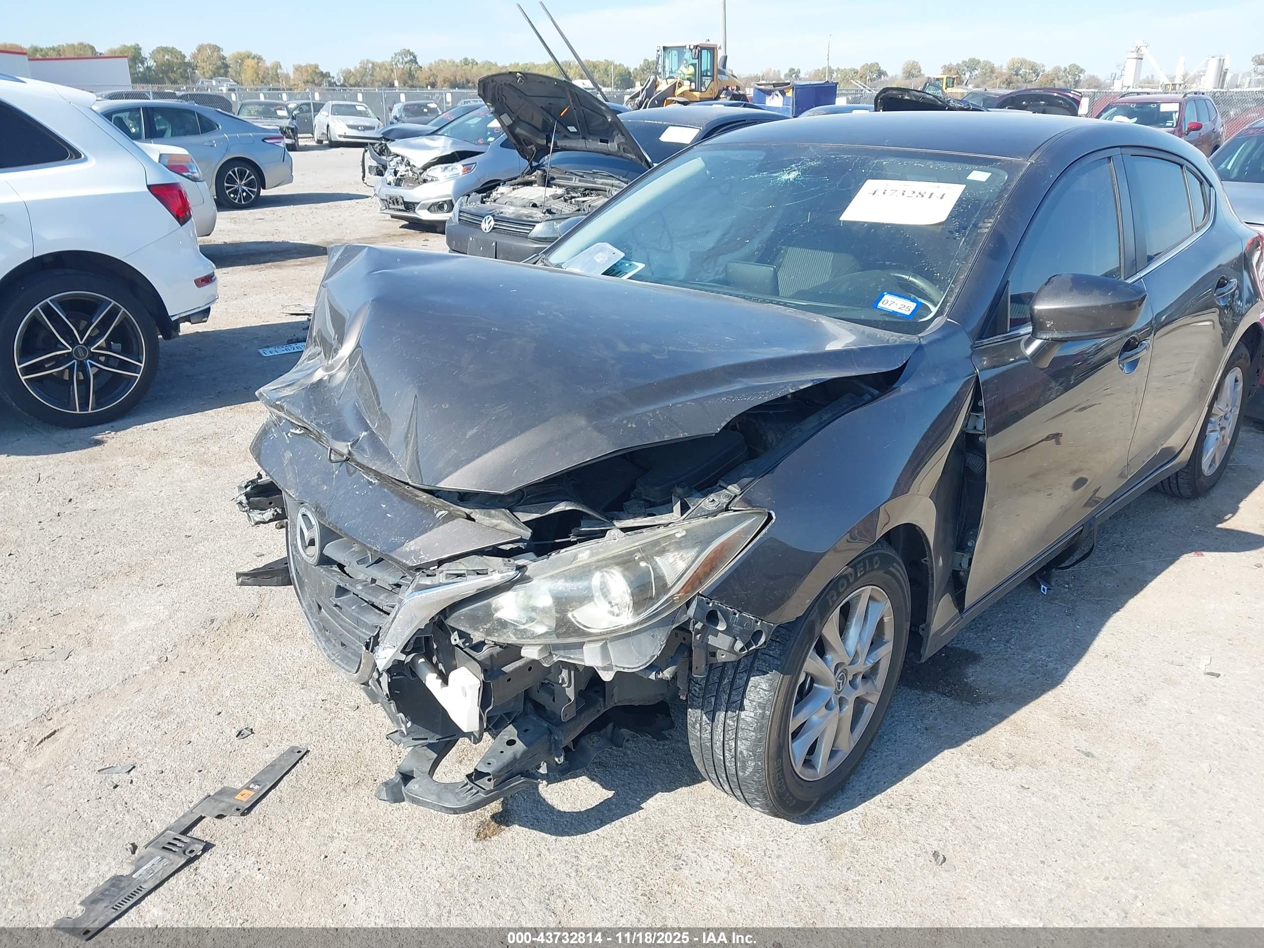 MAZDA MAZDA3 image 6