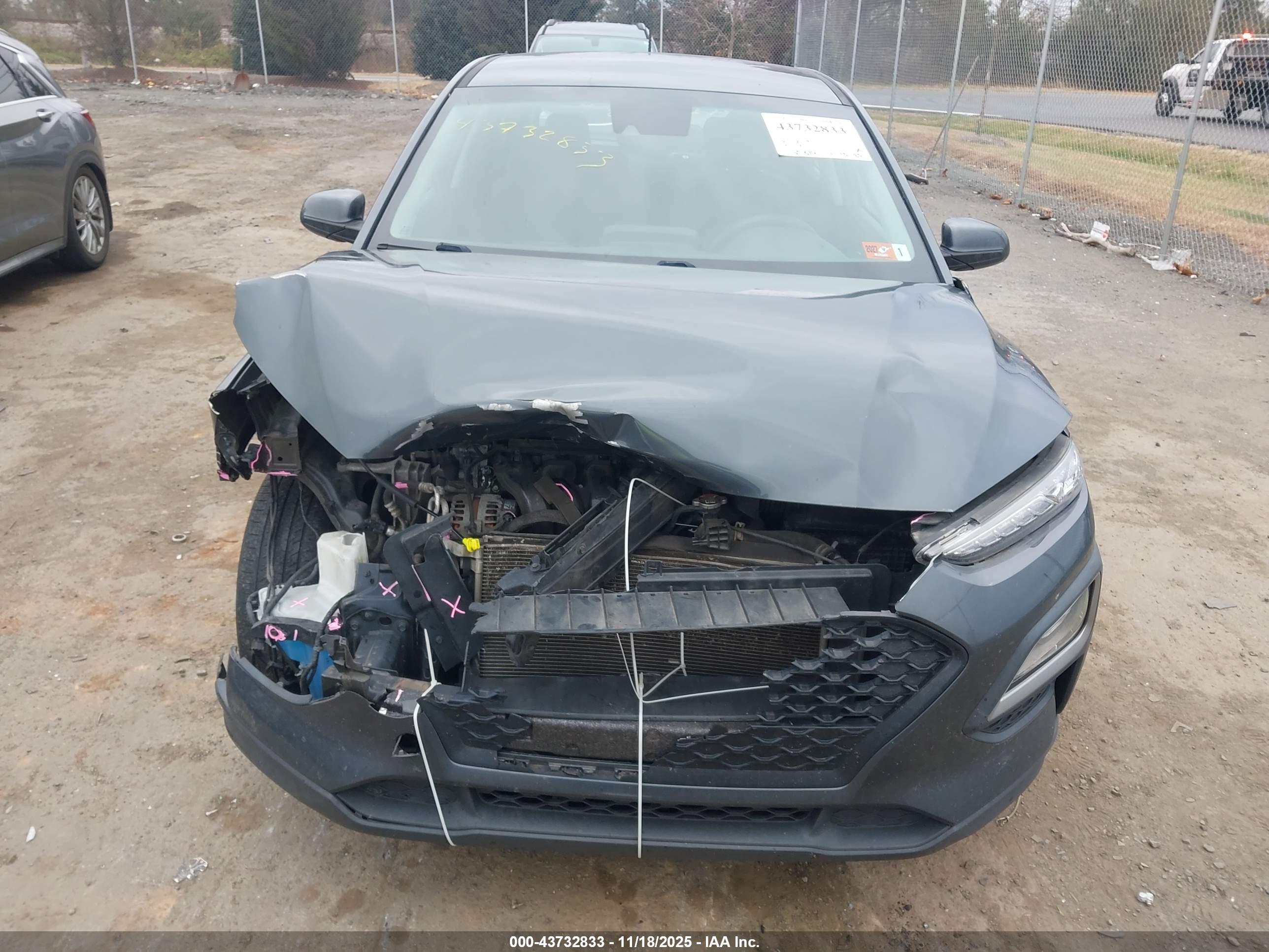 HYUNDAI KONA image 6