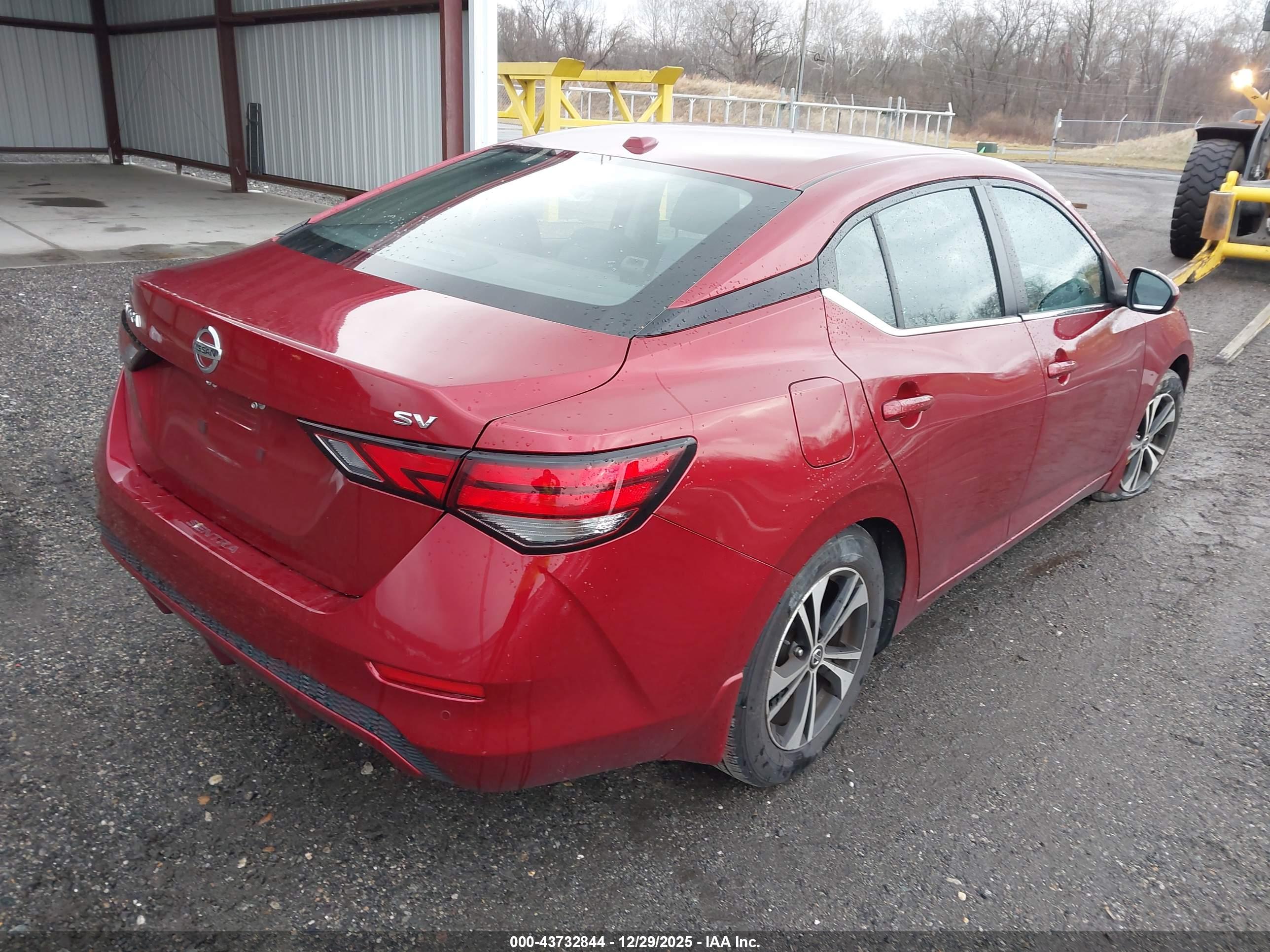 NISSAN SENTRA image 4