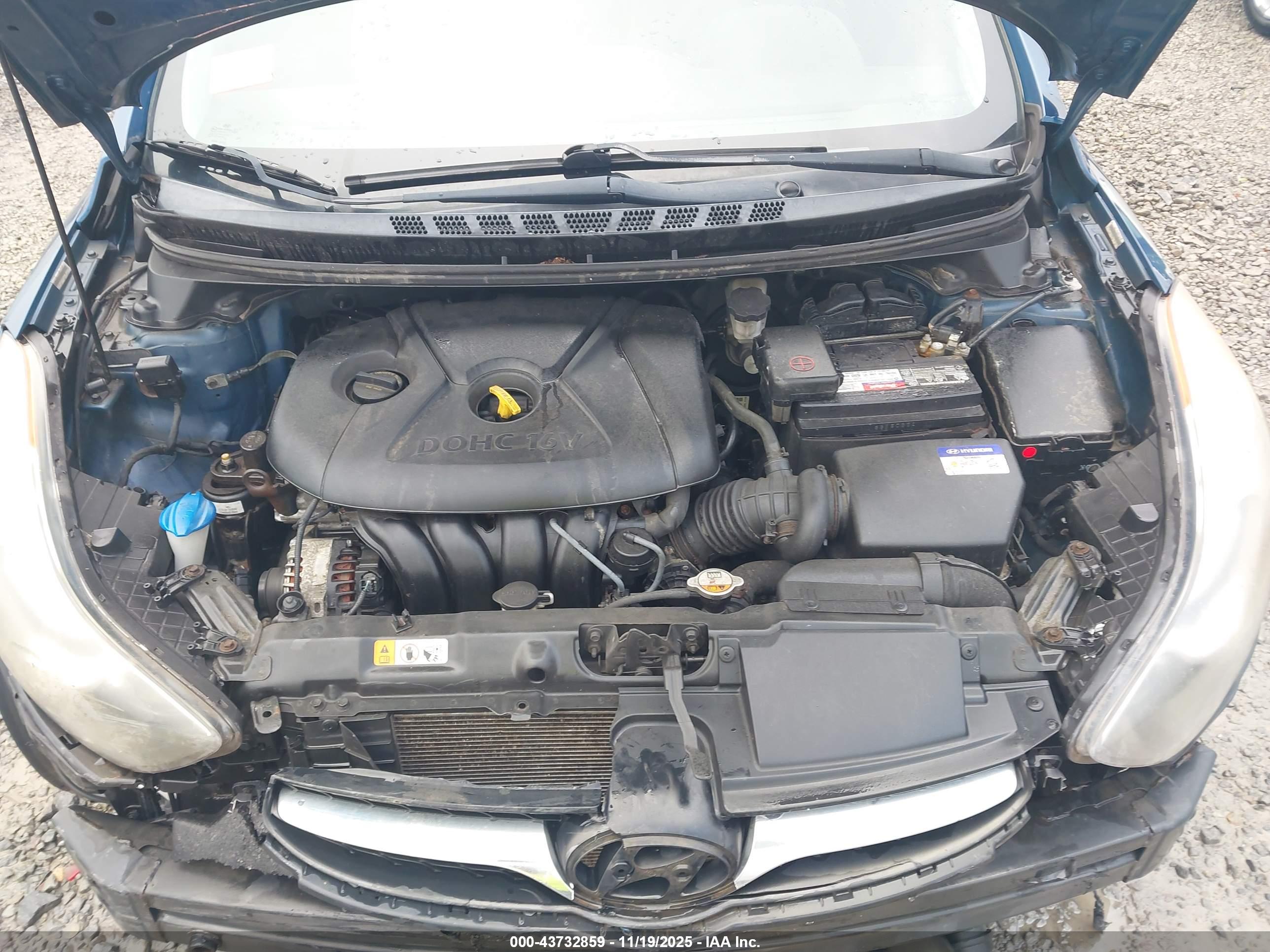 HYUNDAI ELANTRA image 10