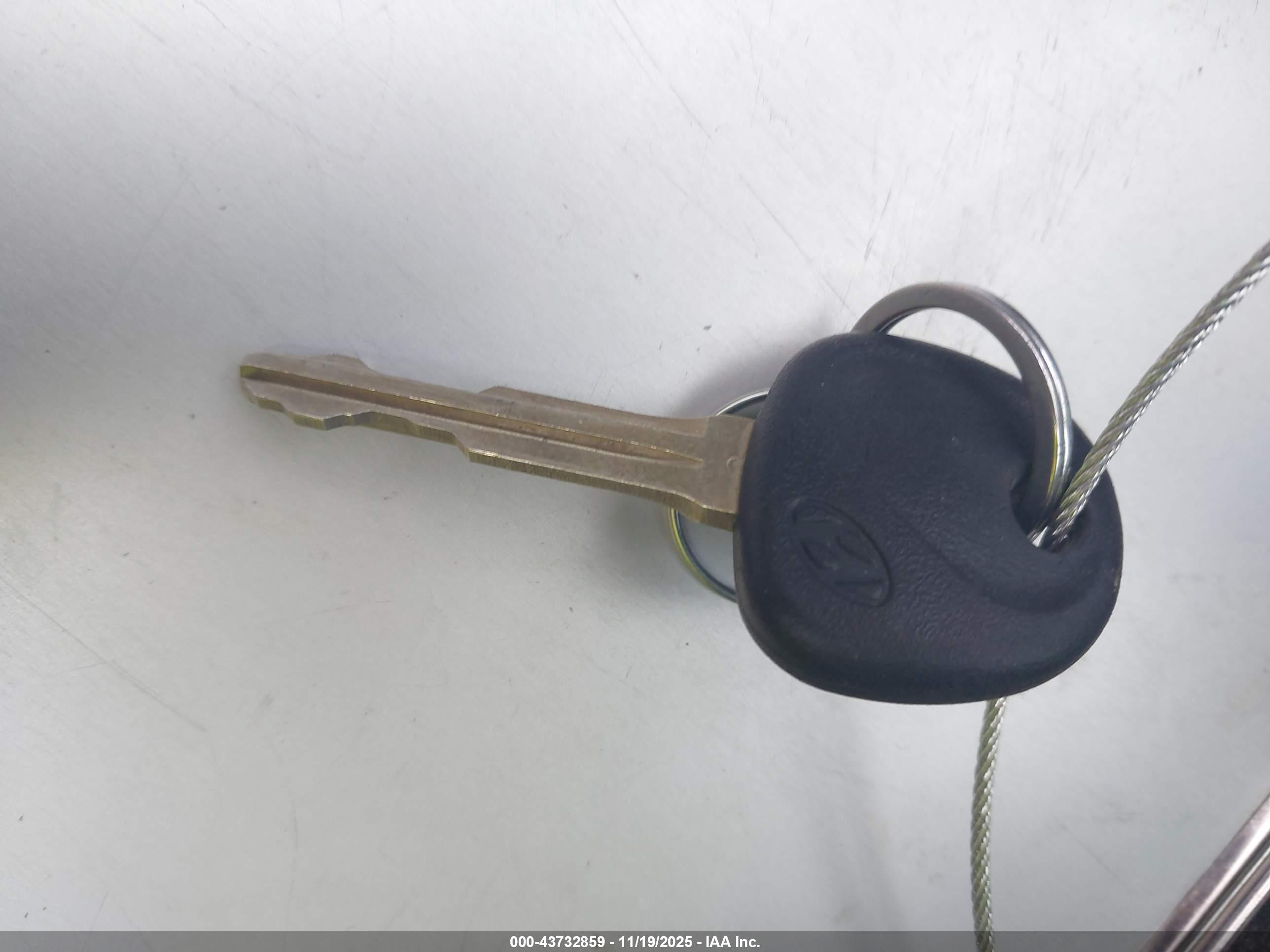 HYUNDAI ELANTRA image 11