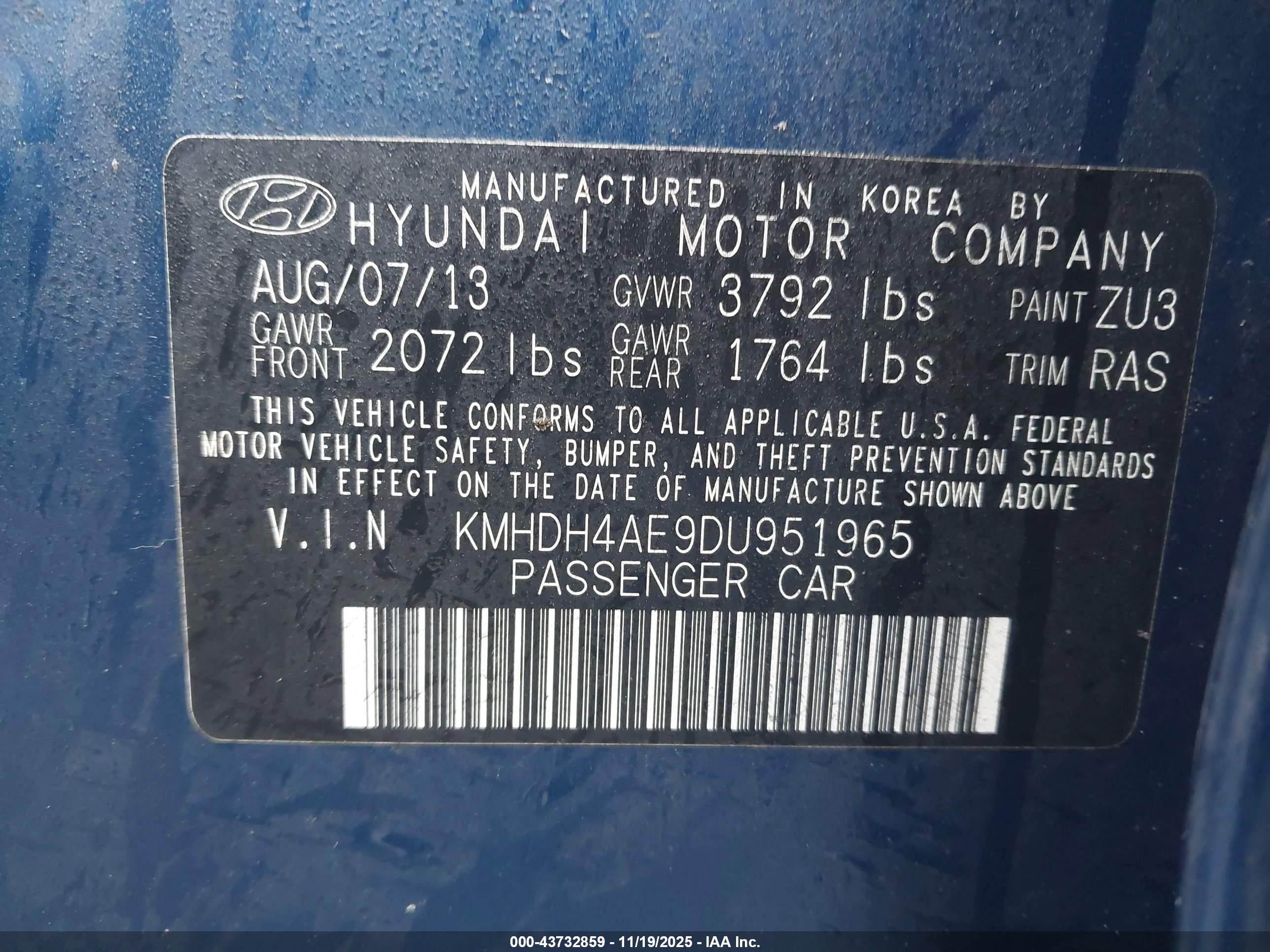 HYUNDAI ELANTRA image 9