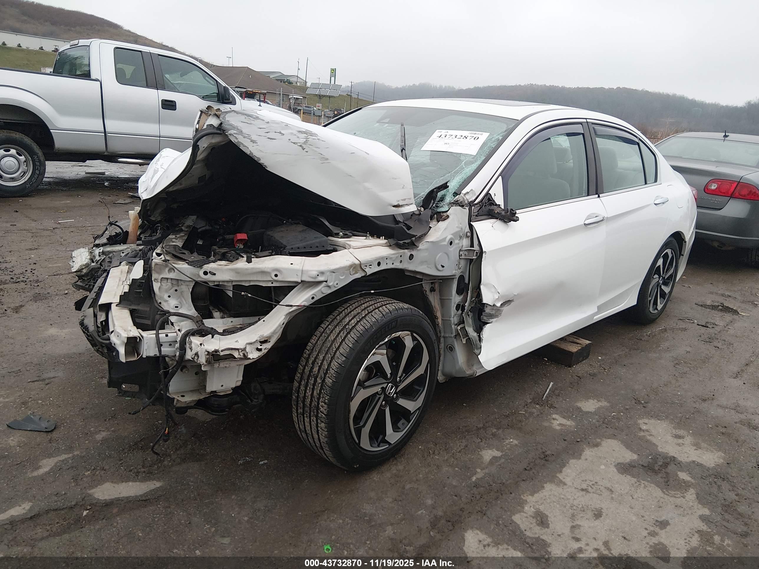 HONDA ACCORD image 2