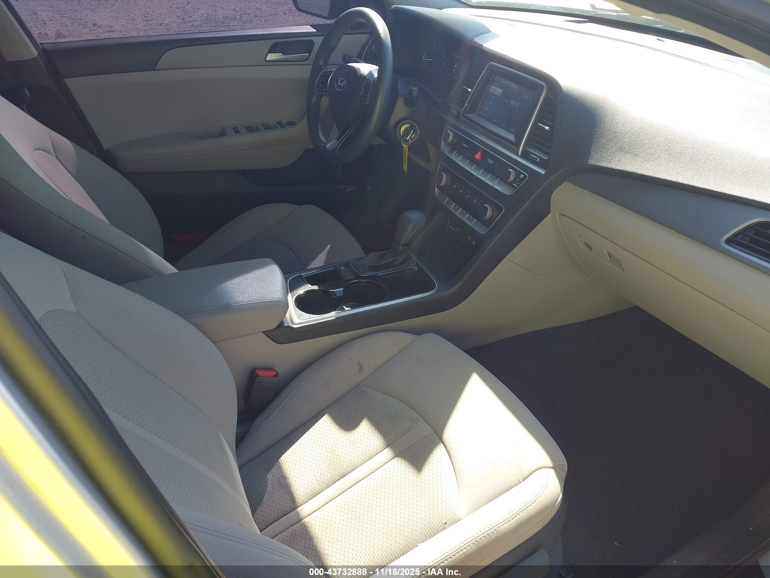 HYUNDAI SONATA image 5