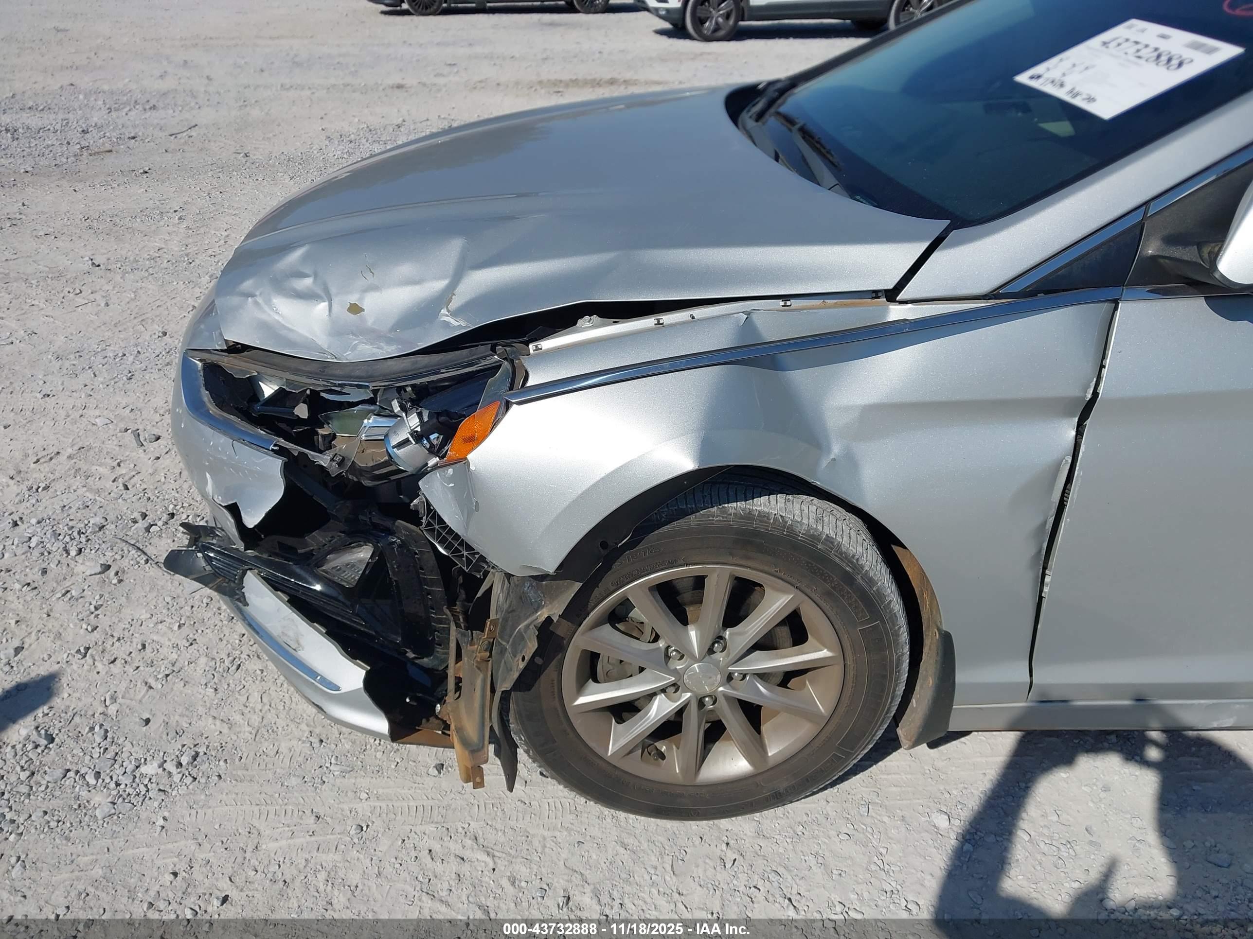 HYUNDAI SONATA image 6