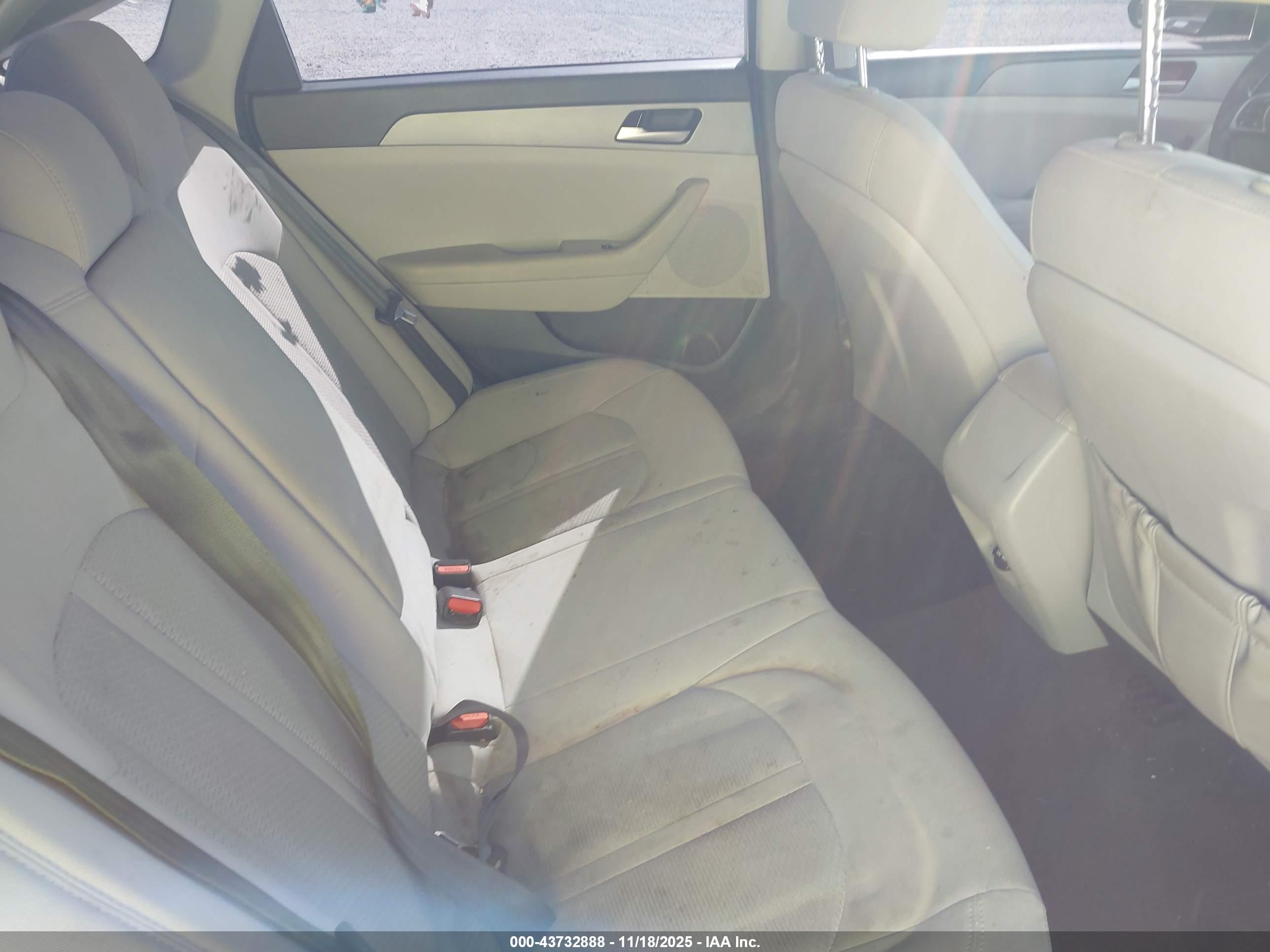 HYUNDAI SONATA image 8