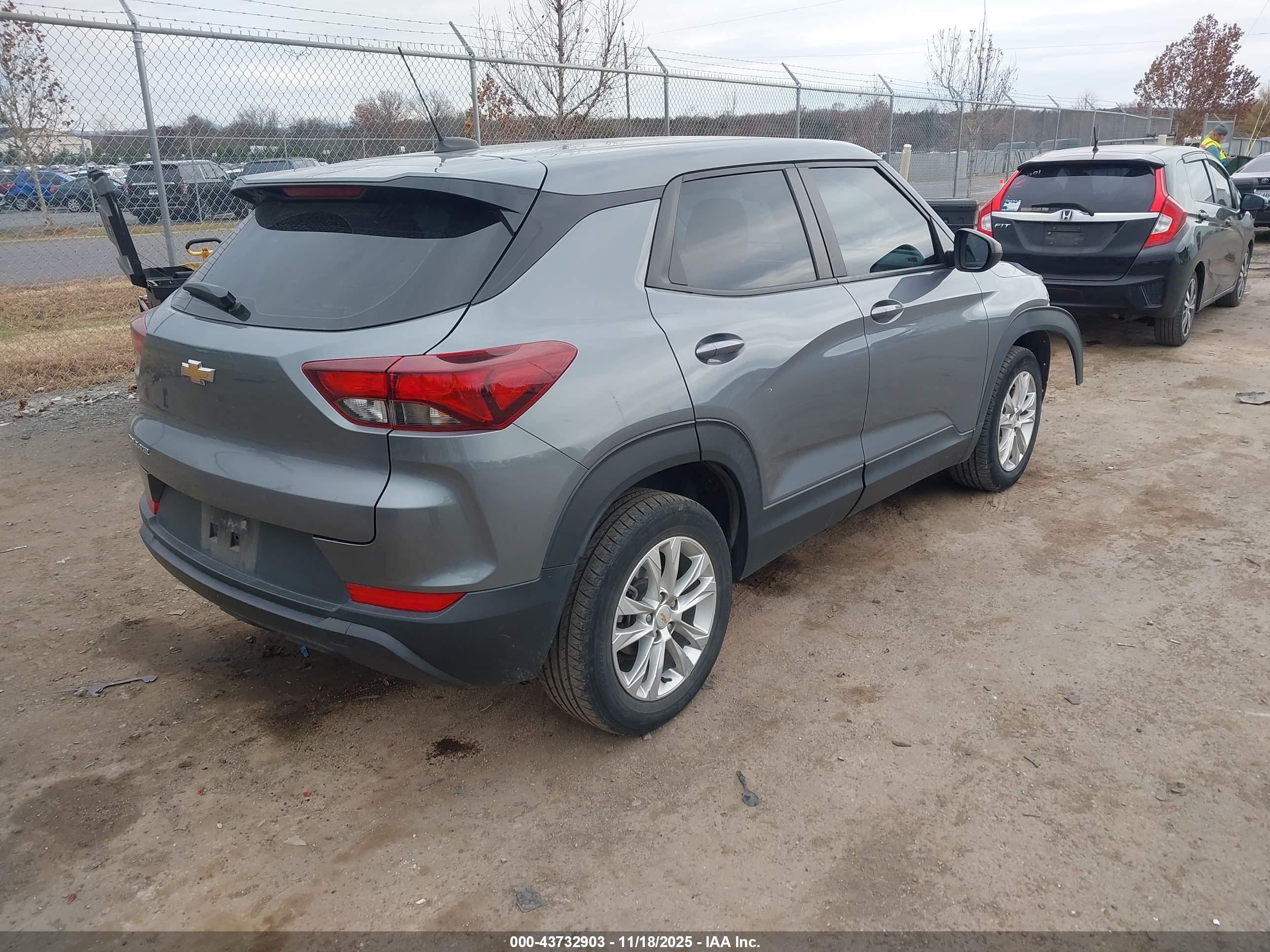 CHEVROLET TRAILBLAZER image 4