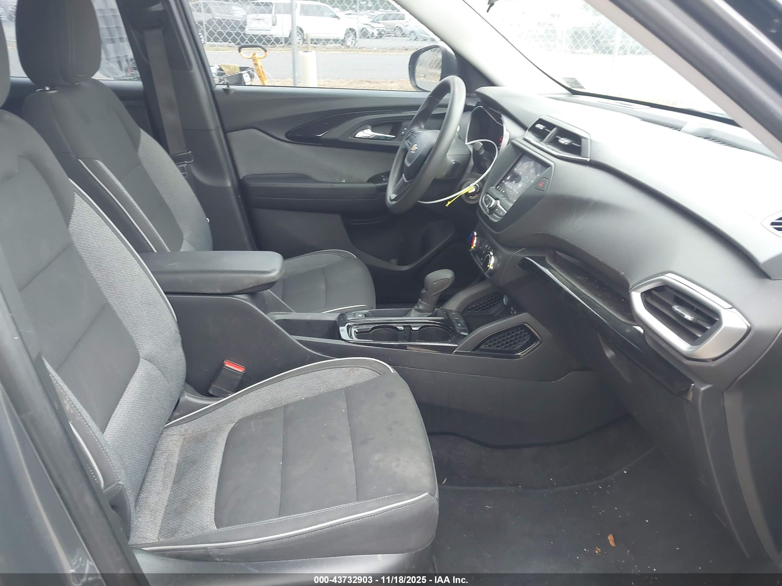 CHEVROLET TRAILBLAZER image 5