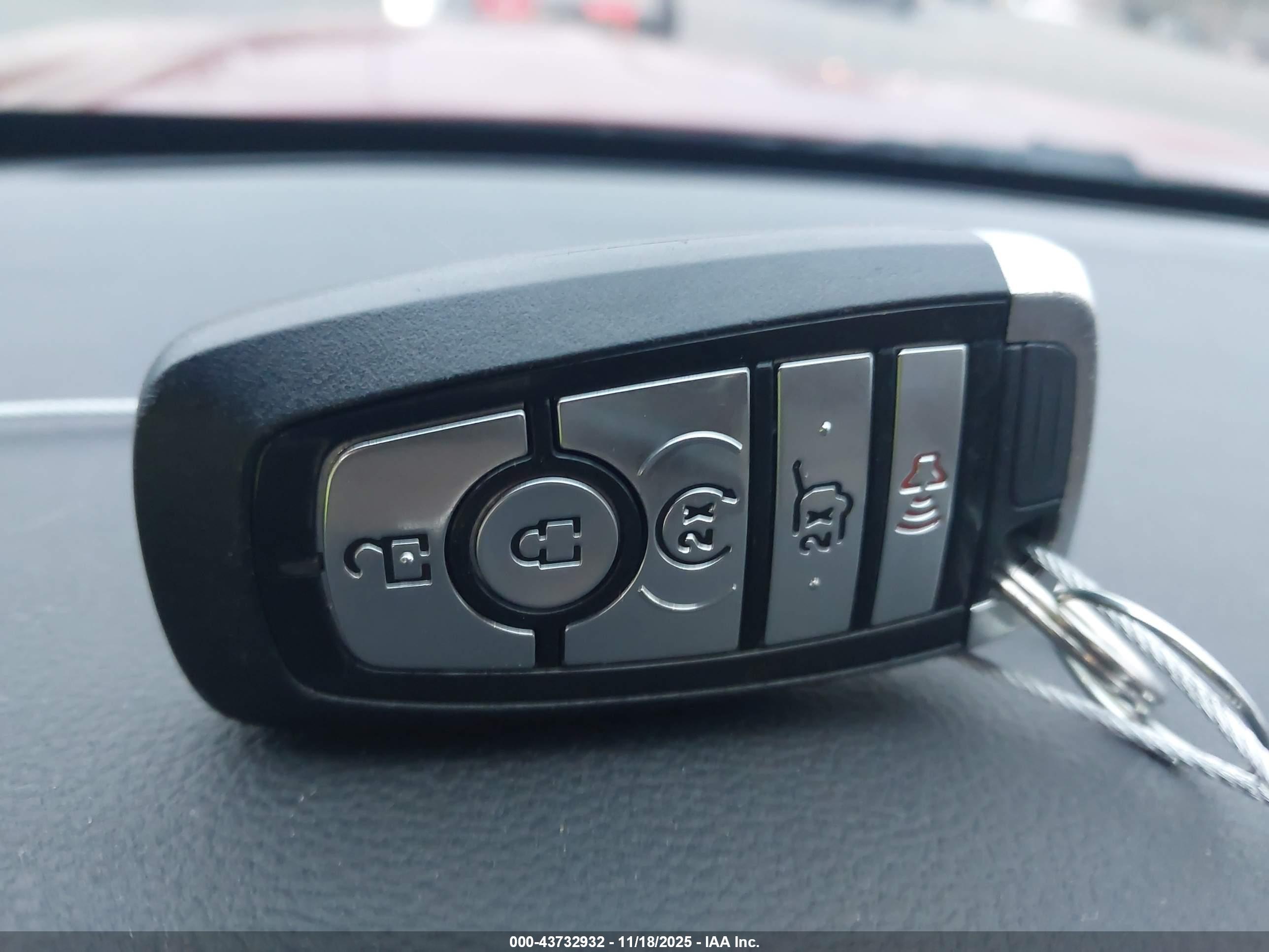 FORD EXPLORER image 11