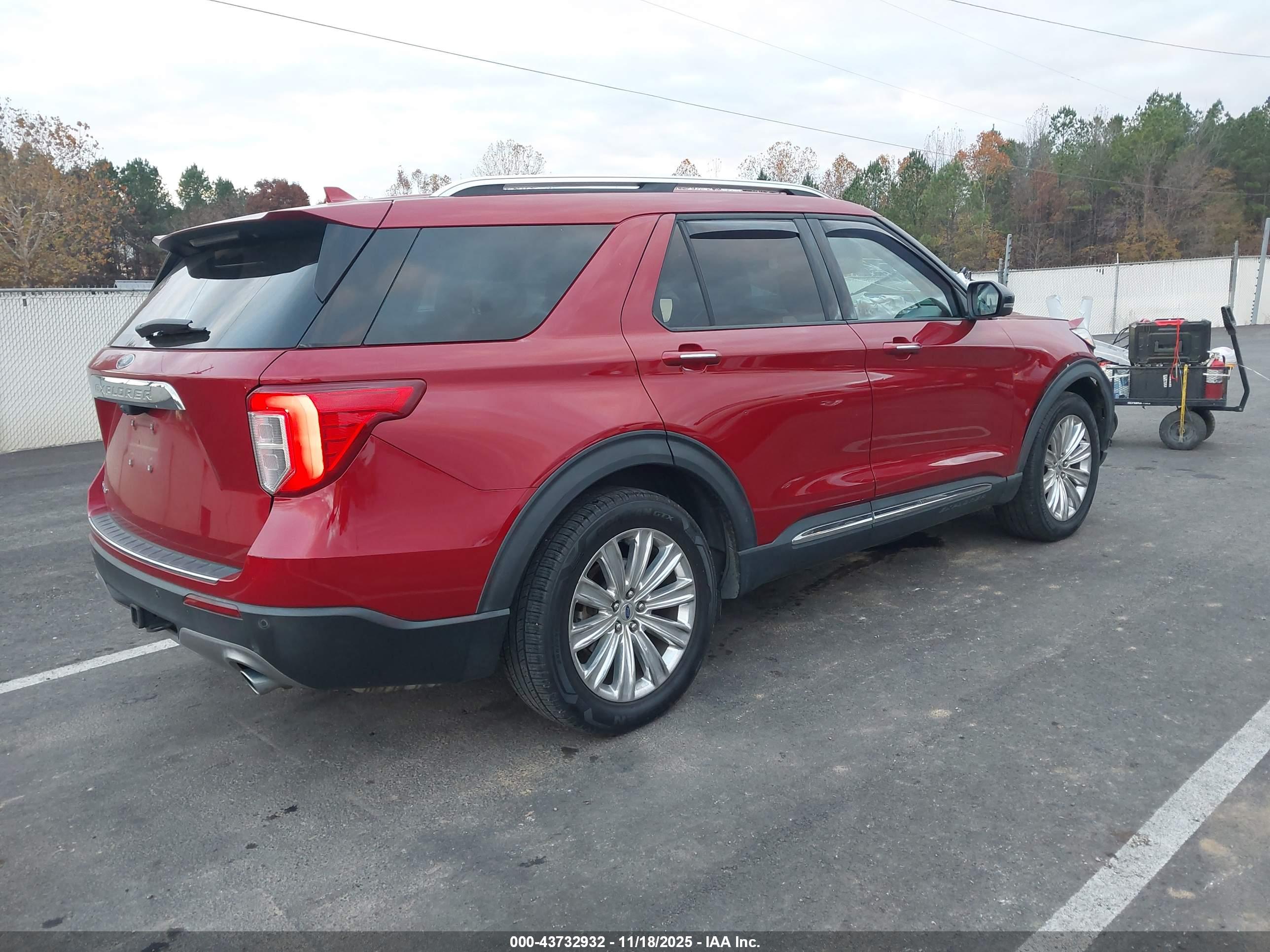 FORD EXPLORER image 4