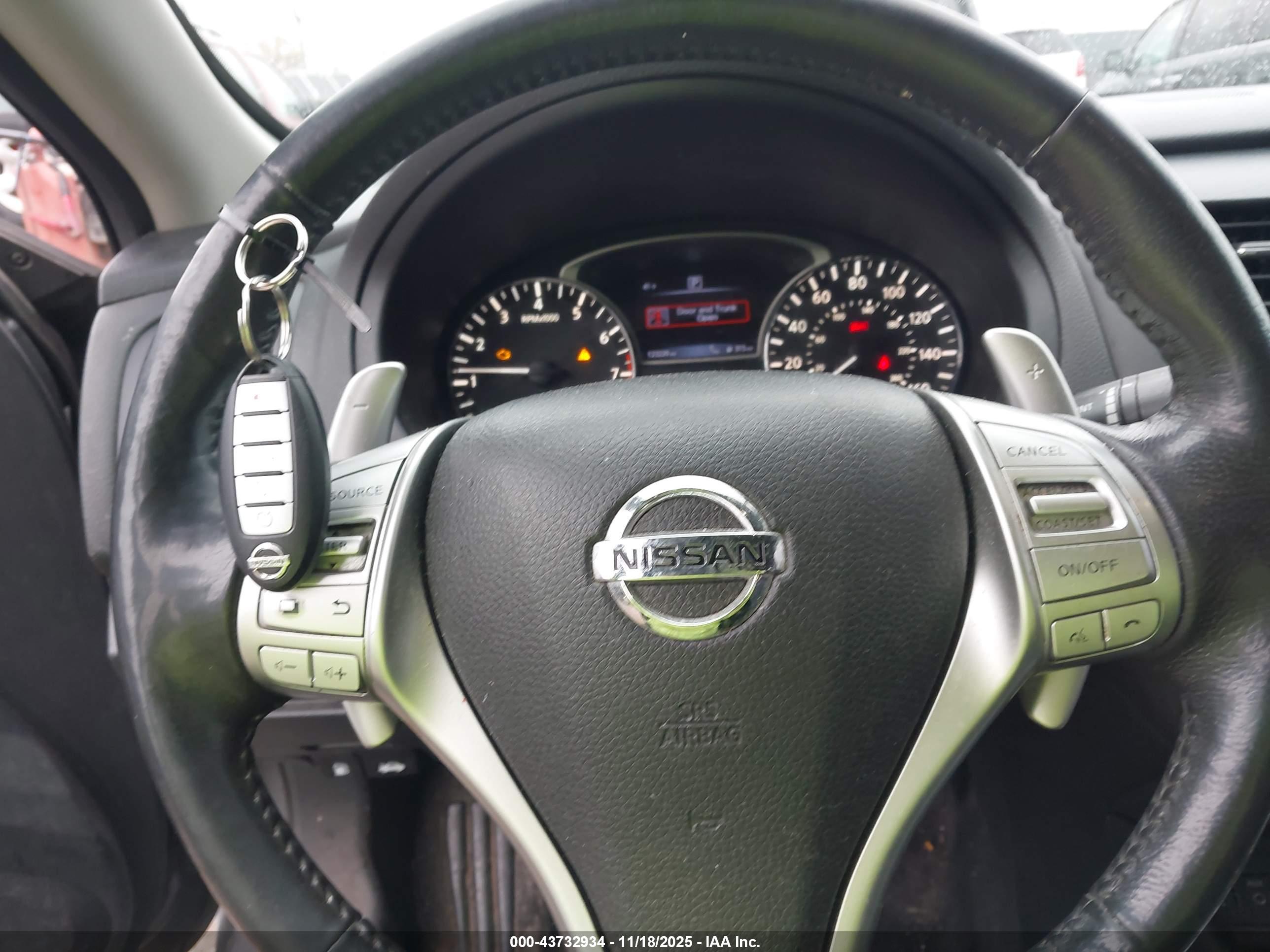 NISSAN ALTIMA image 11