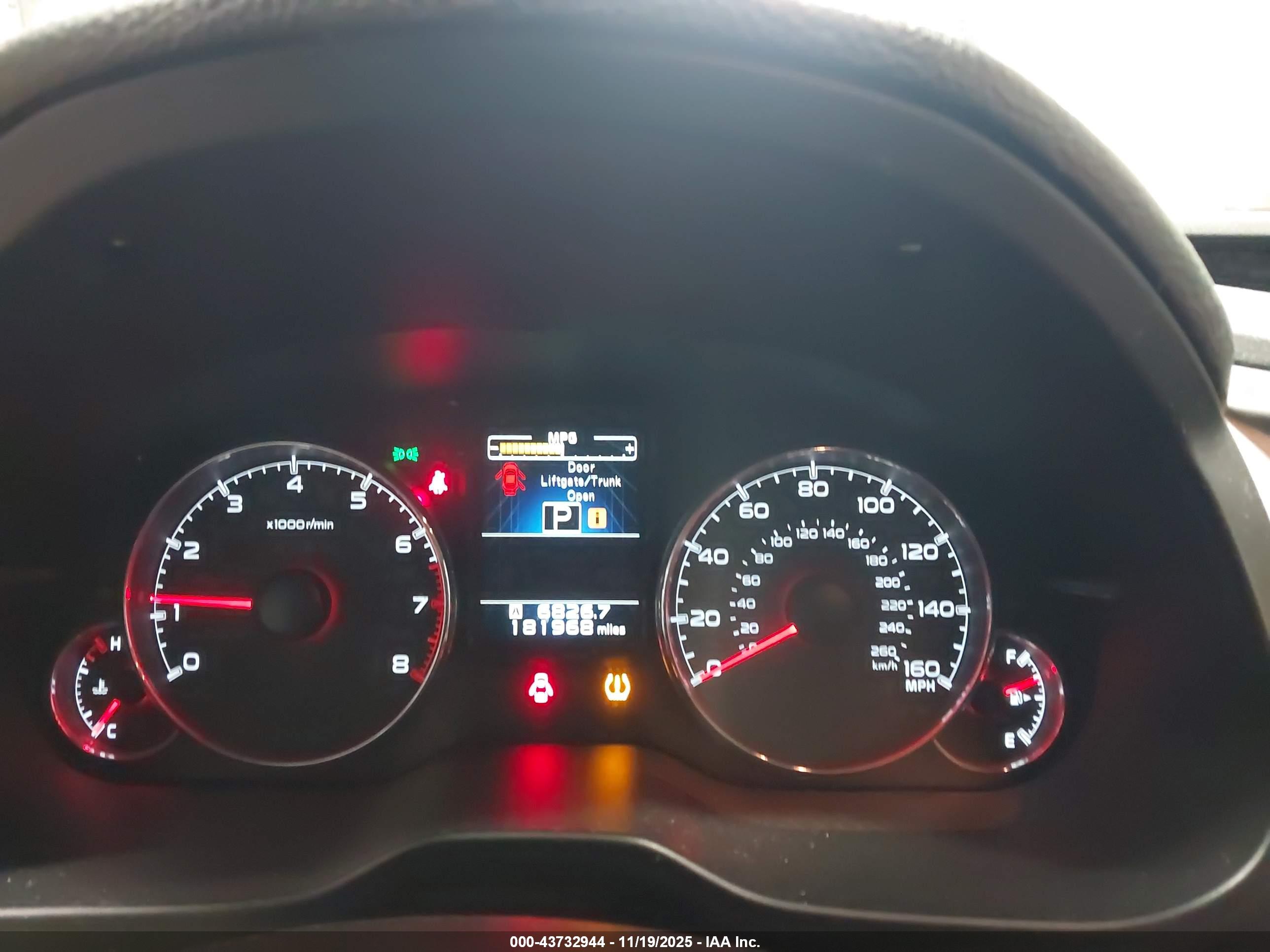 SUBARU OUTBACK image 7