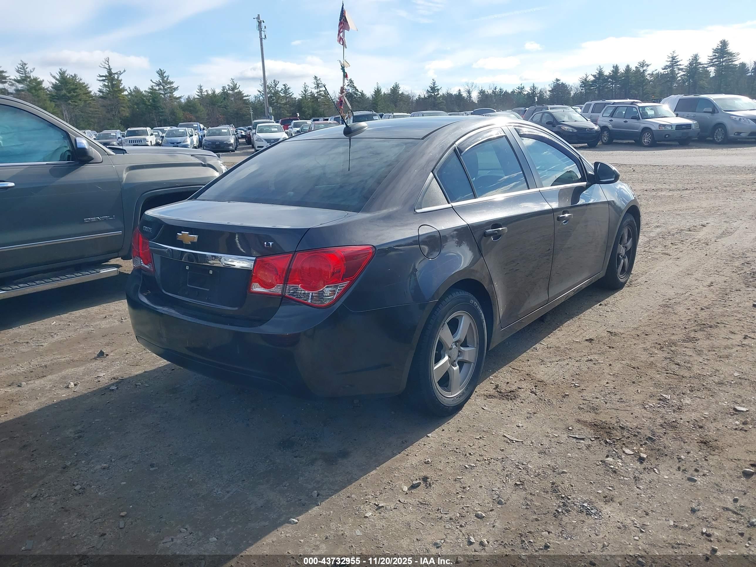 CHEVROLET CRUZE image 4