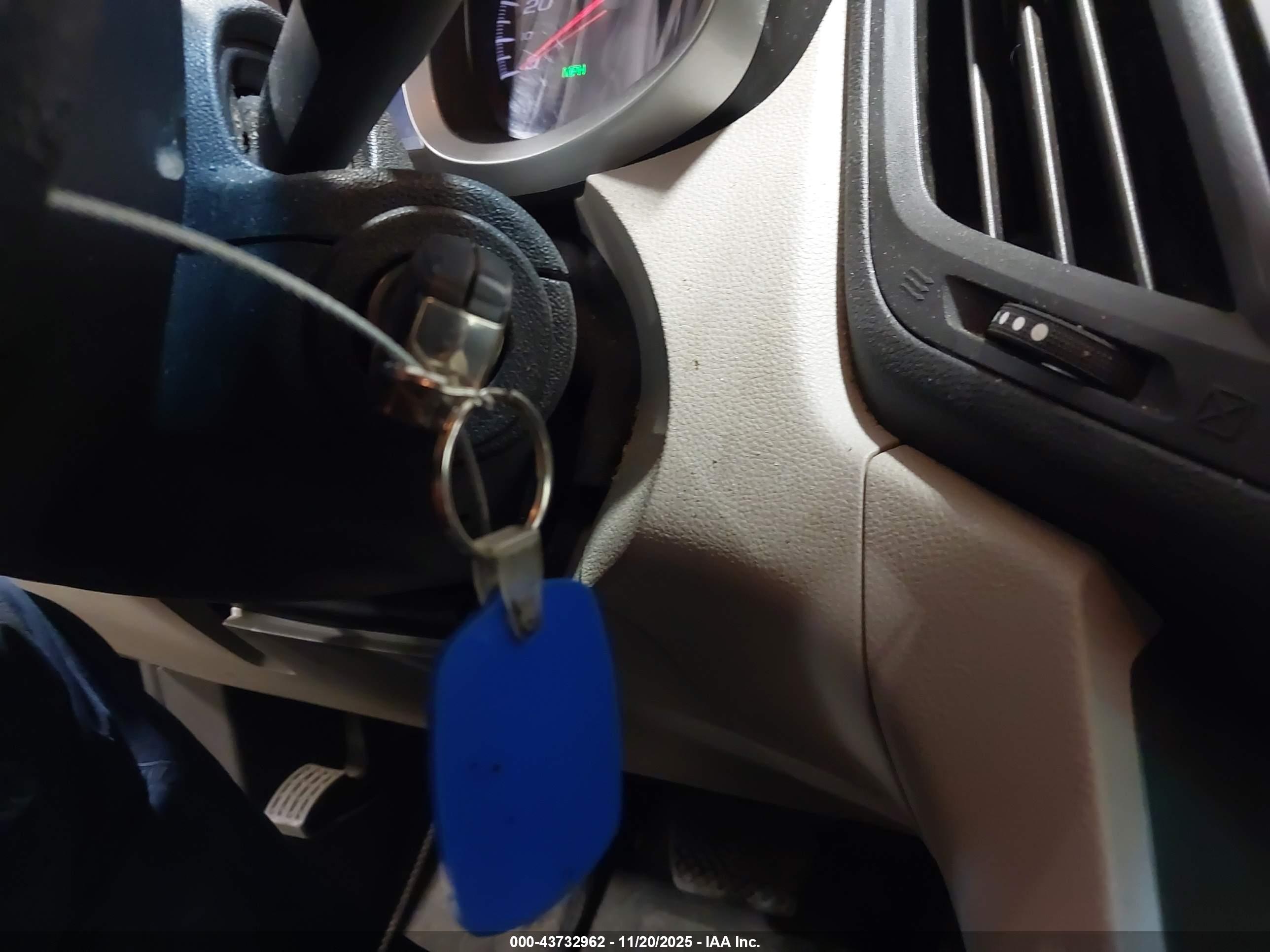 CHEVROLET EQUINOX image 11