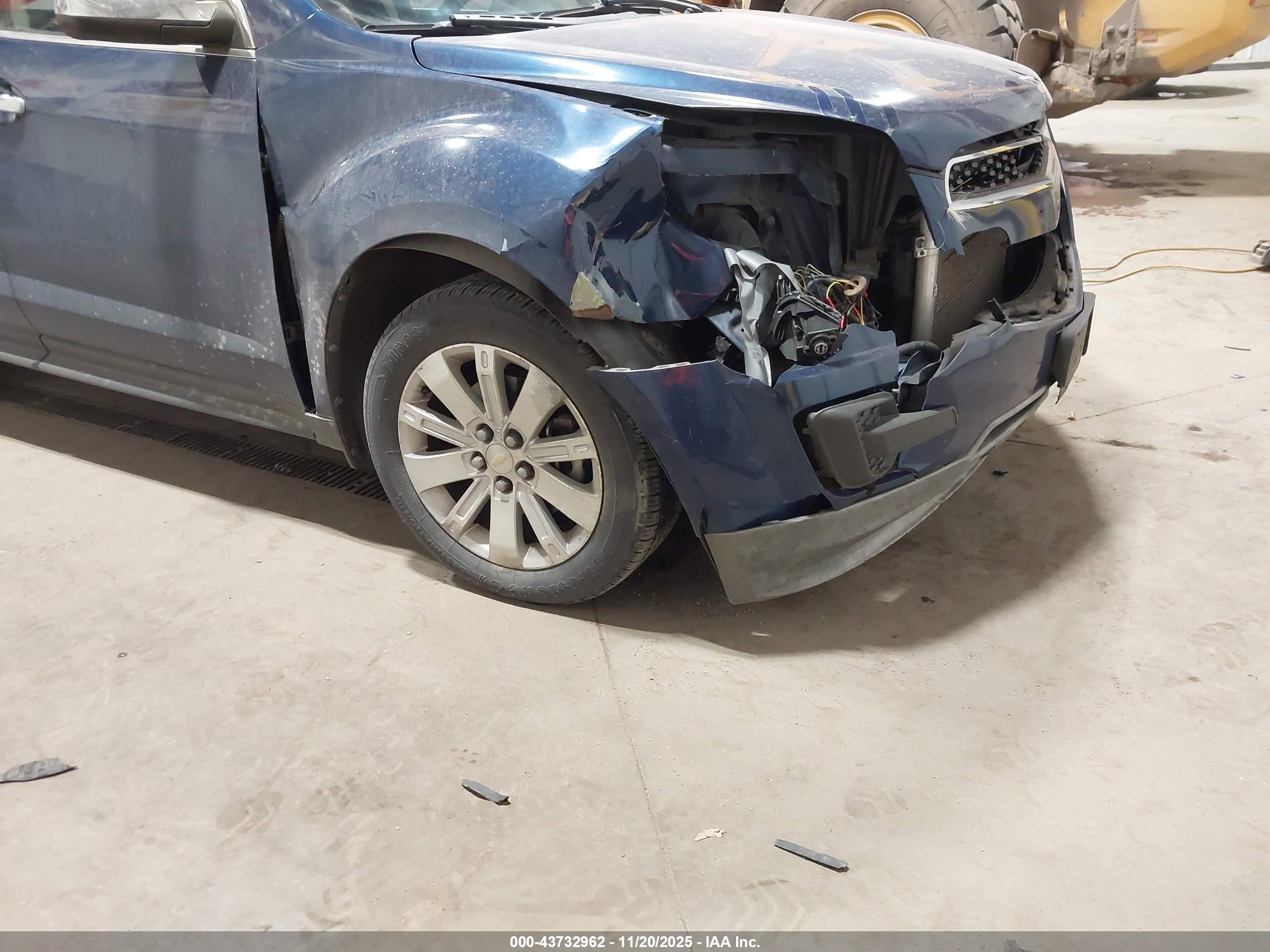 CHEVROLET EQUINOX image 6