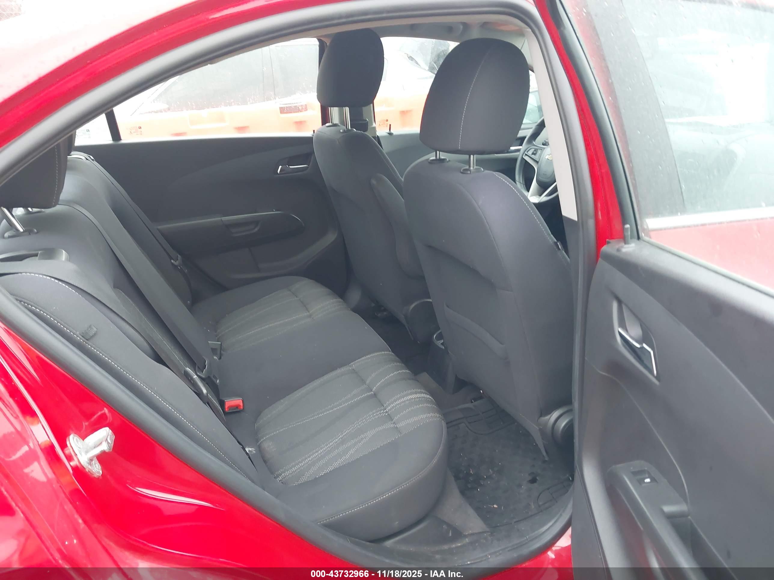 CHEVROLET SONIC image 8