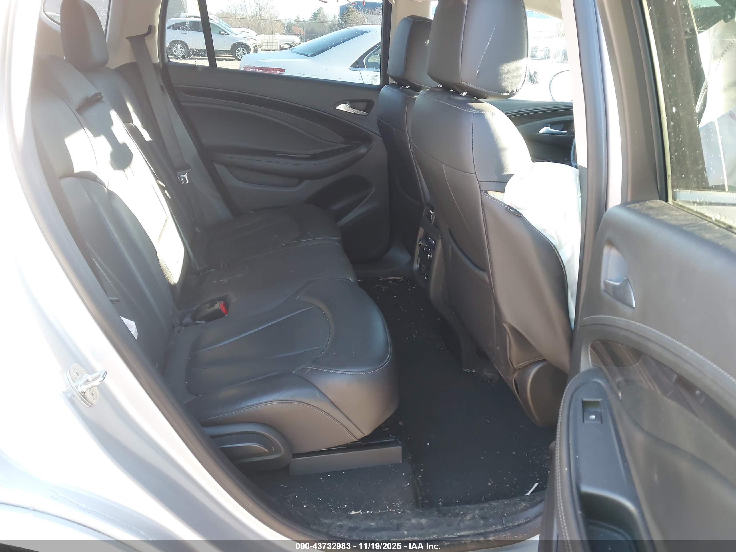 BUICK ENVISION image 8