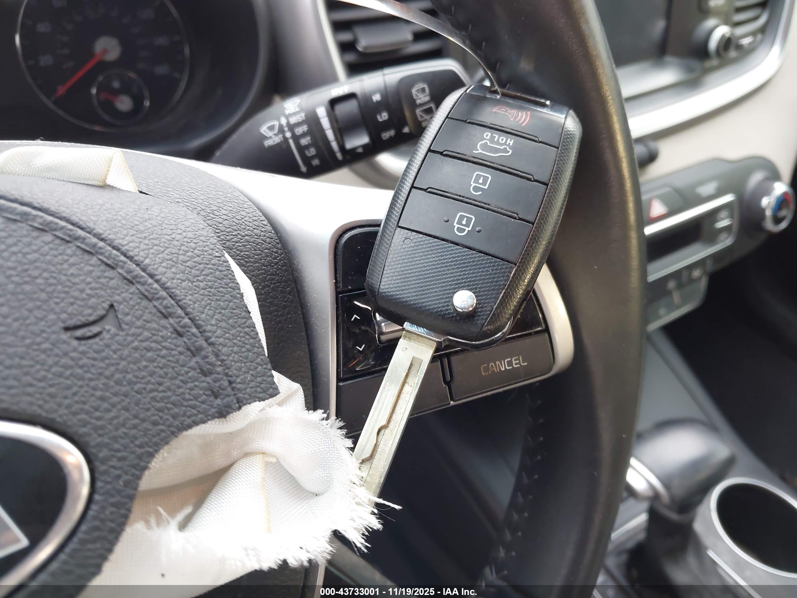 KIA SORENTO image 11