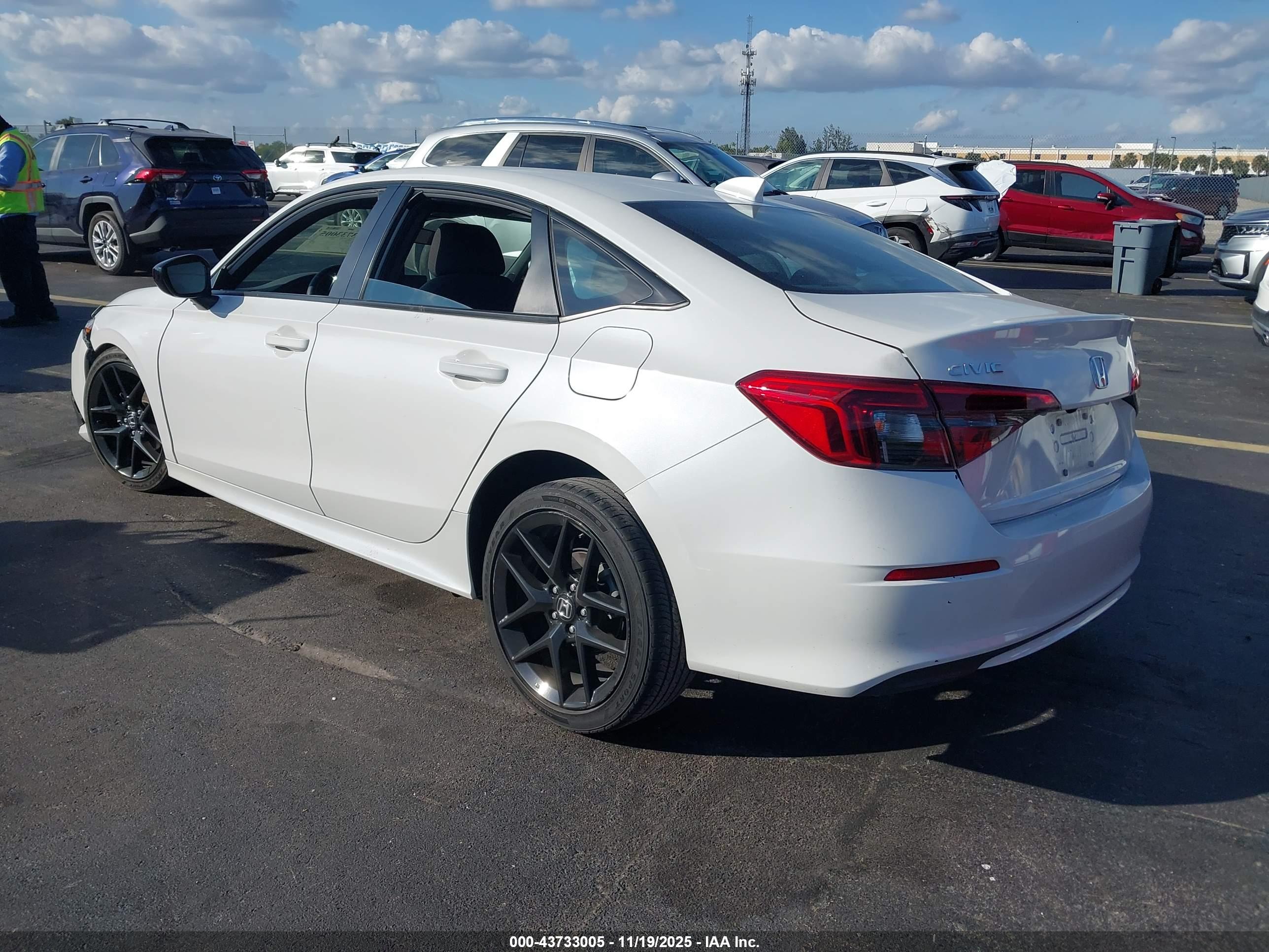 HONDA CIVIC image 3