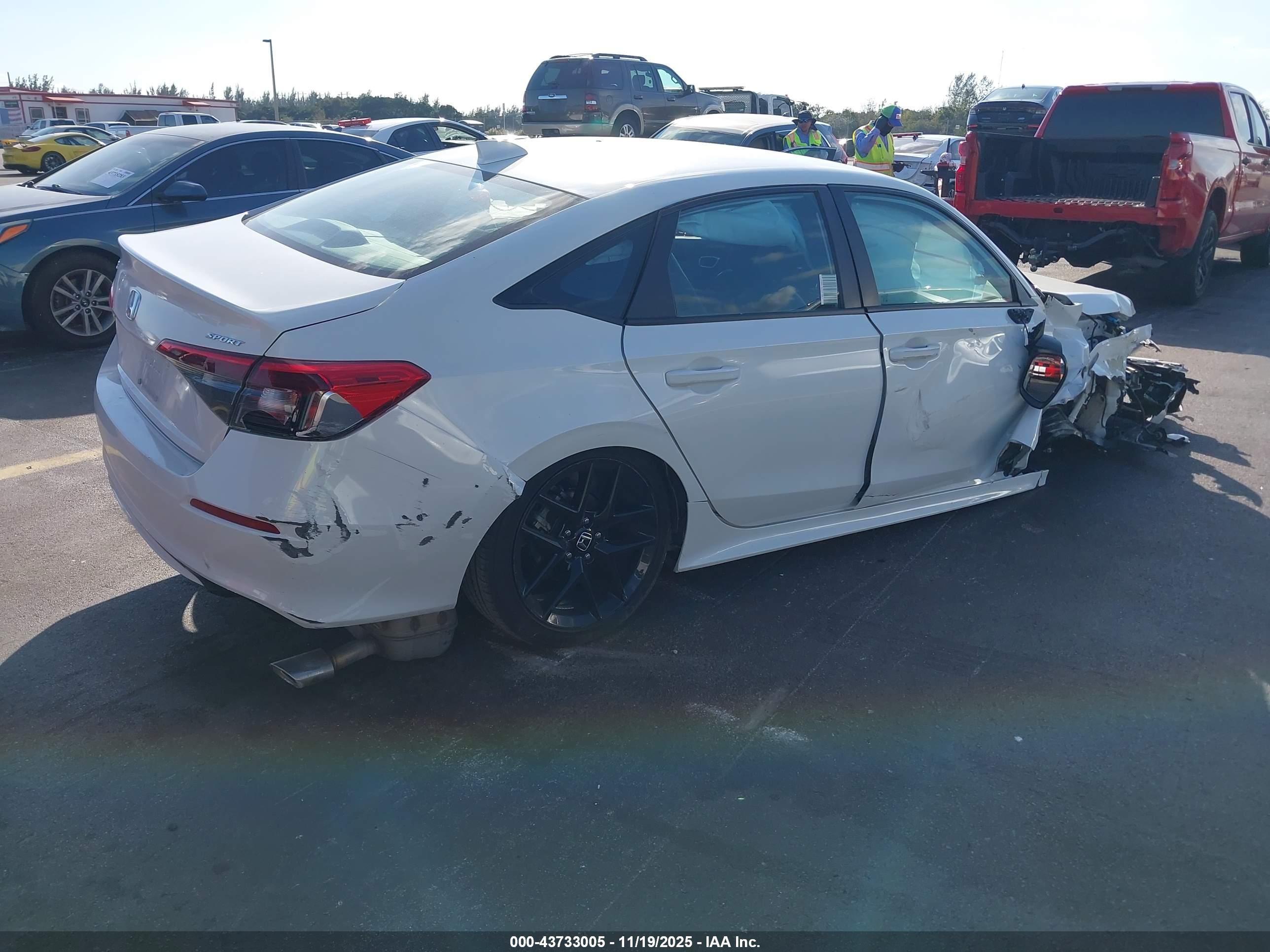 HONDA CIVIC image 4