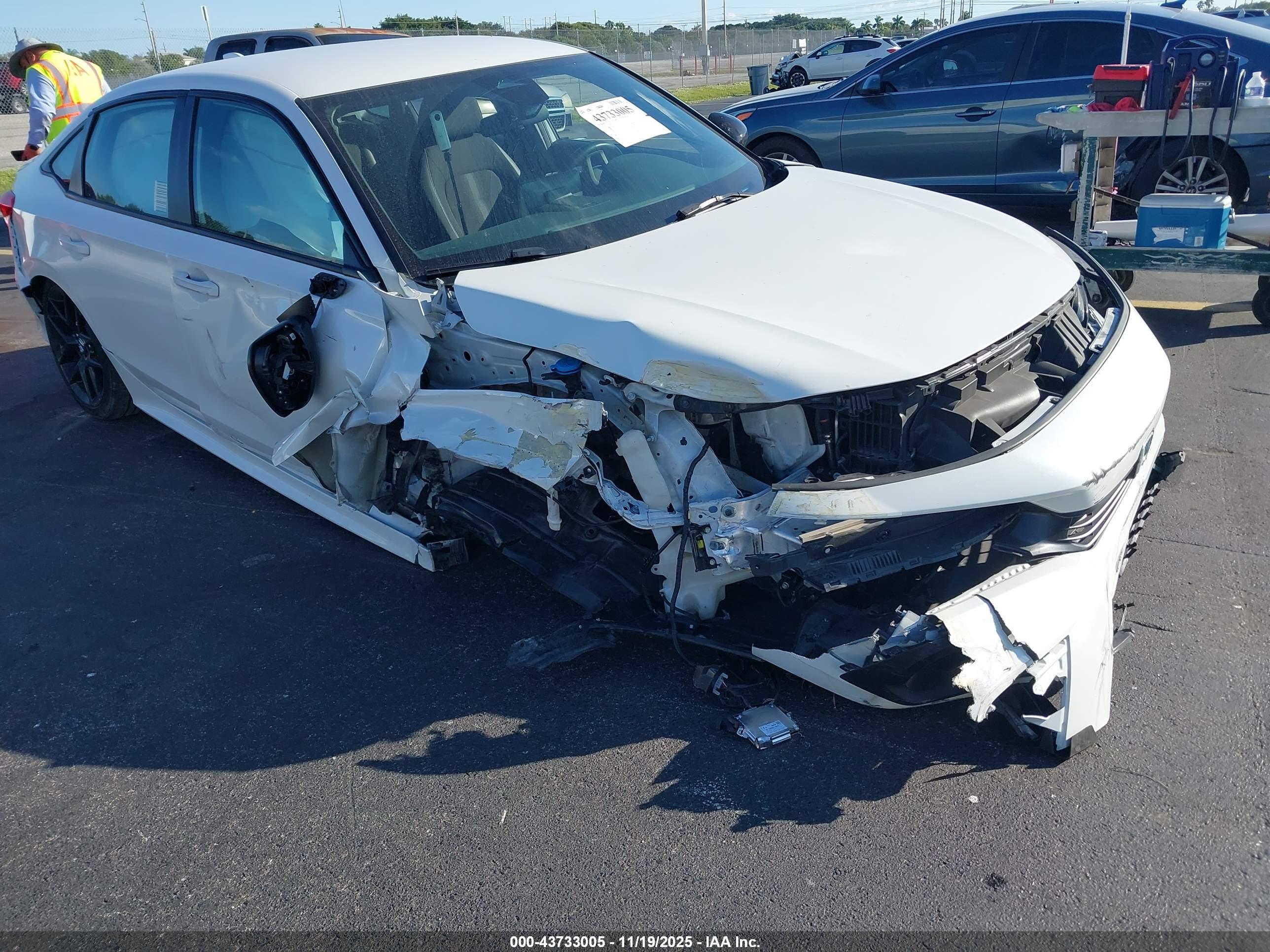 HONDA CIVIC image 6
