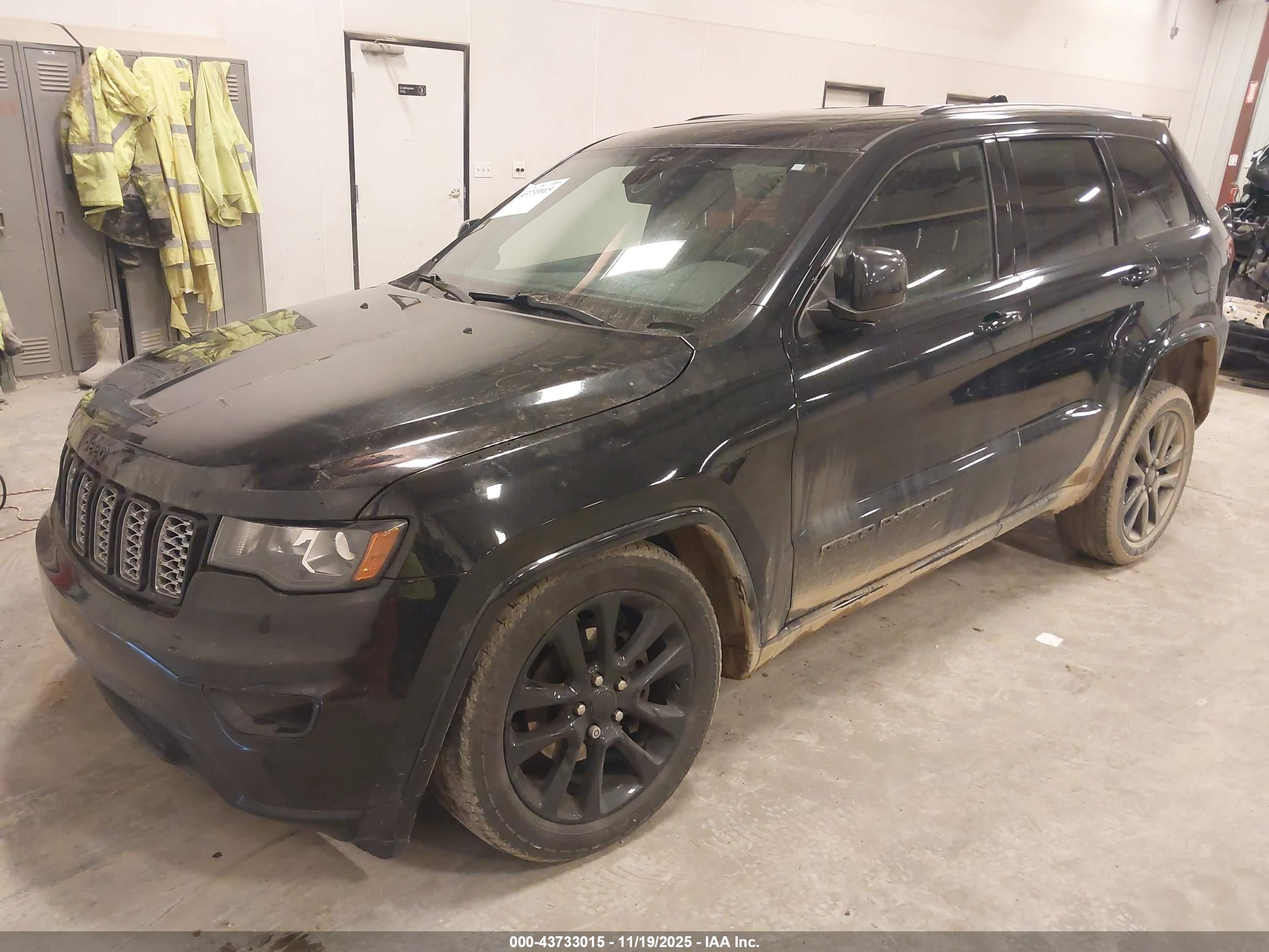 JEEP GRAND image 2