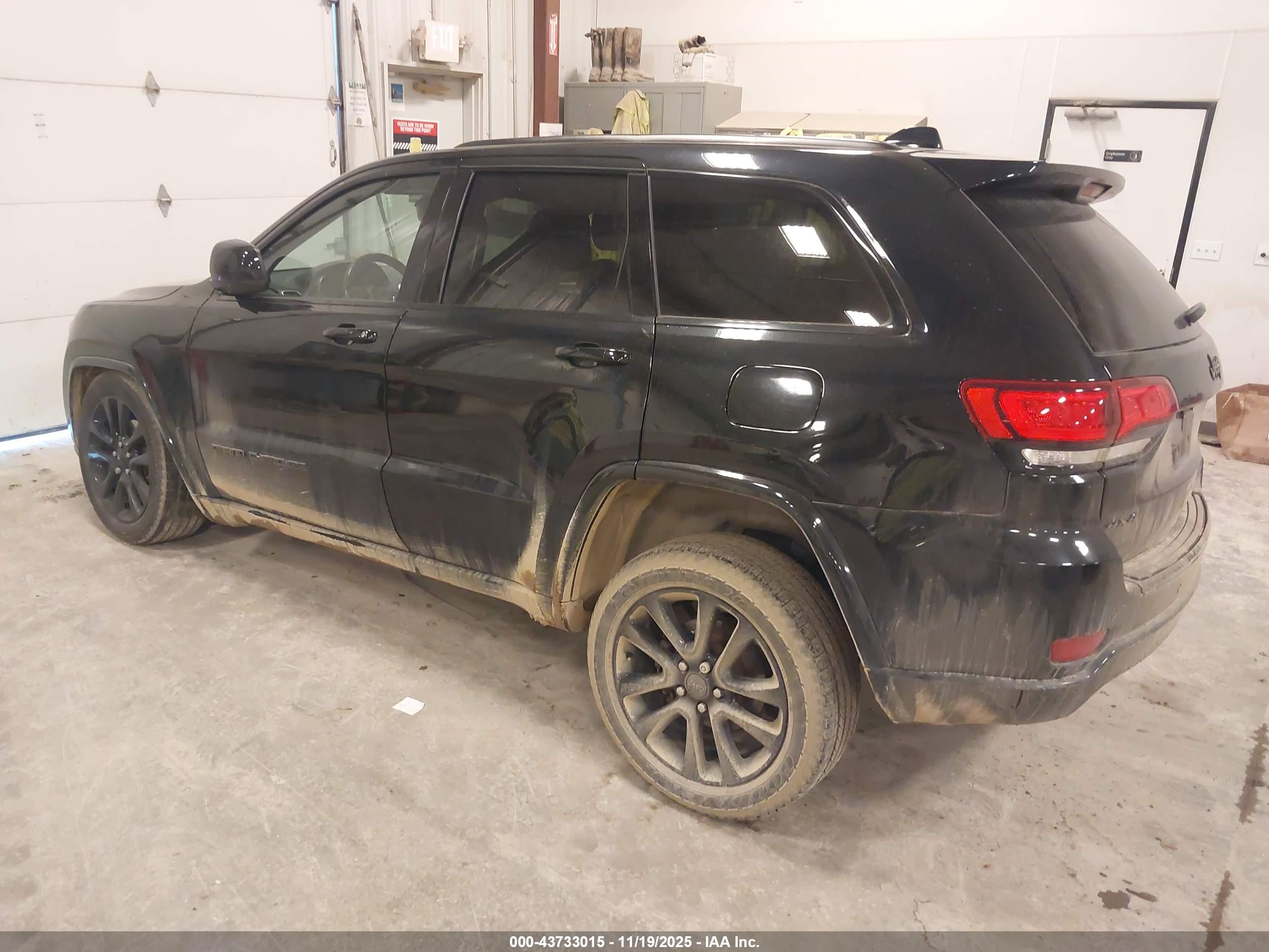 JEEP GRAND image 3