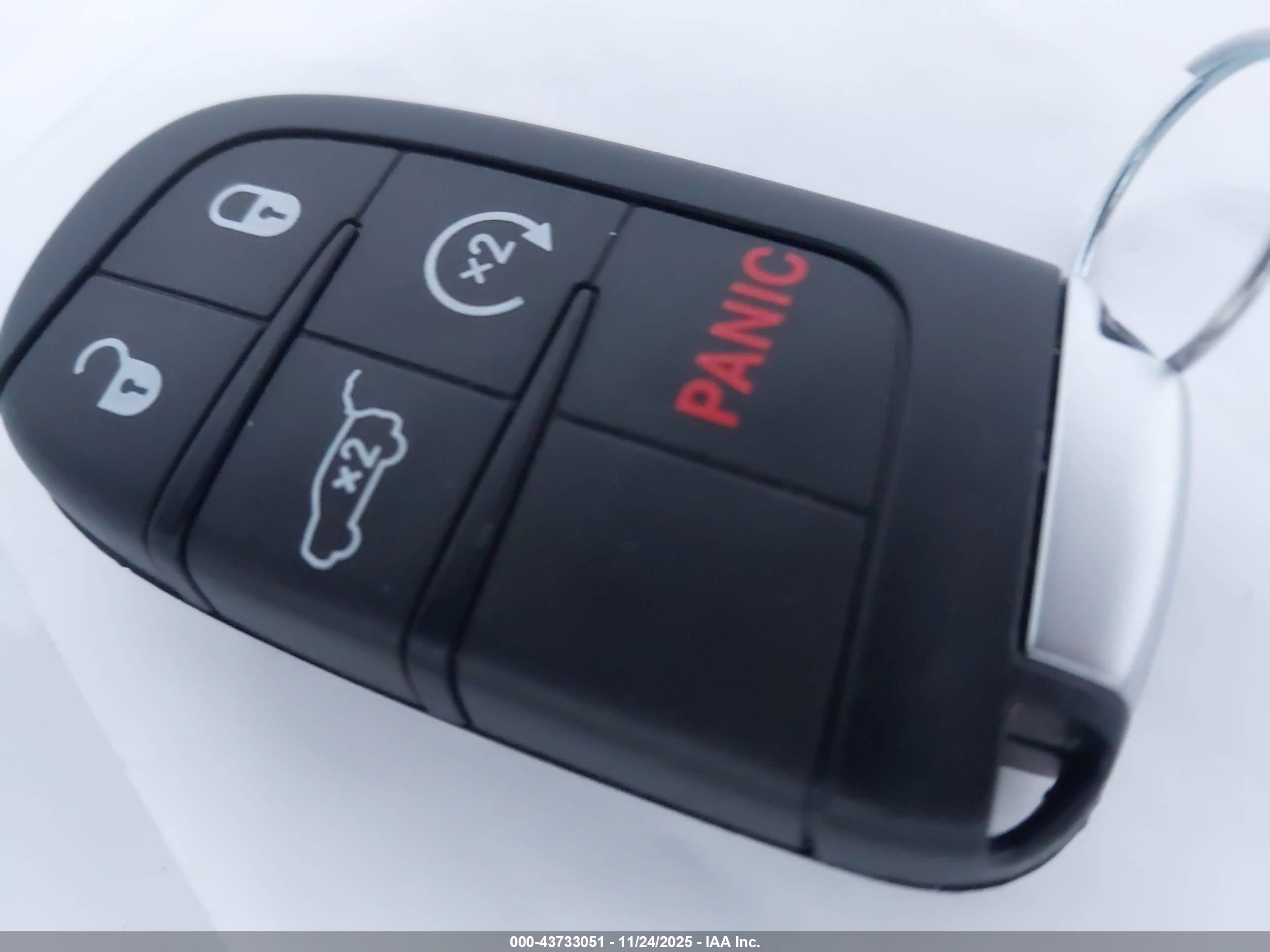 JEEP GRAND image 11