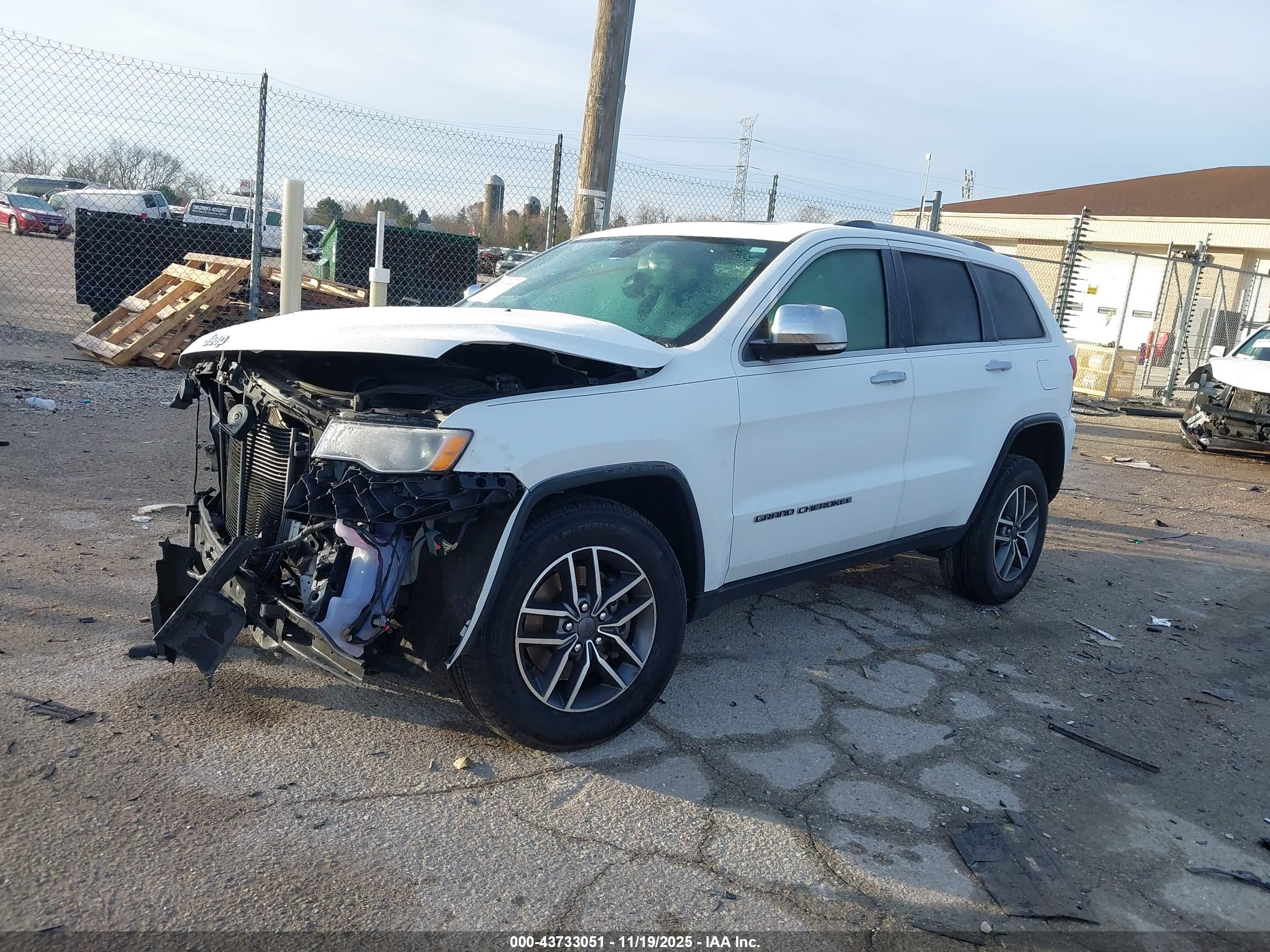 JEEP GRAND image 2
