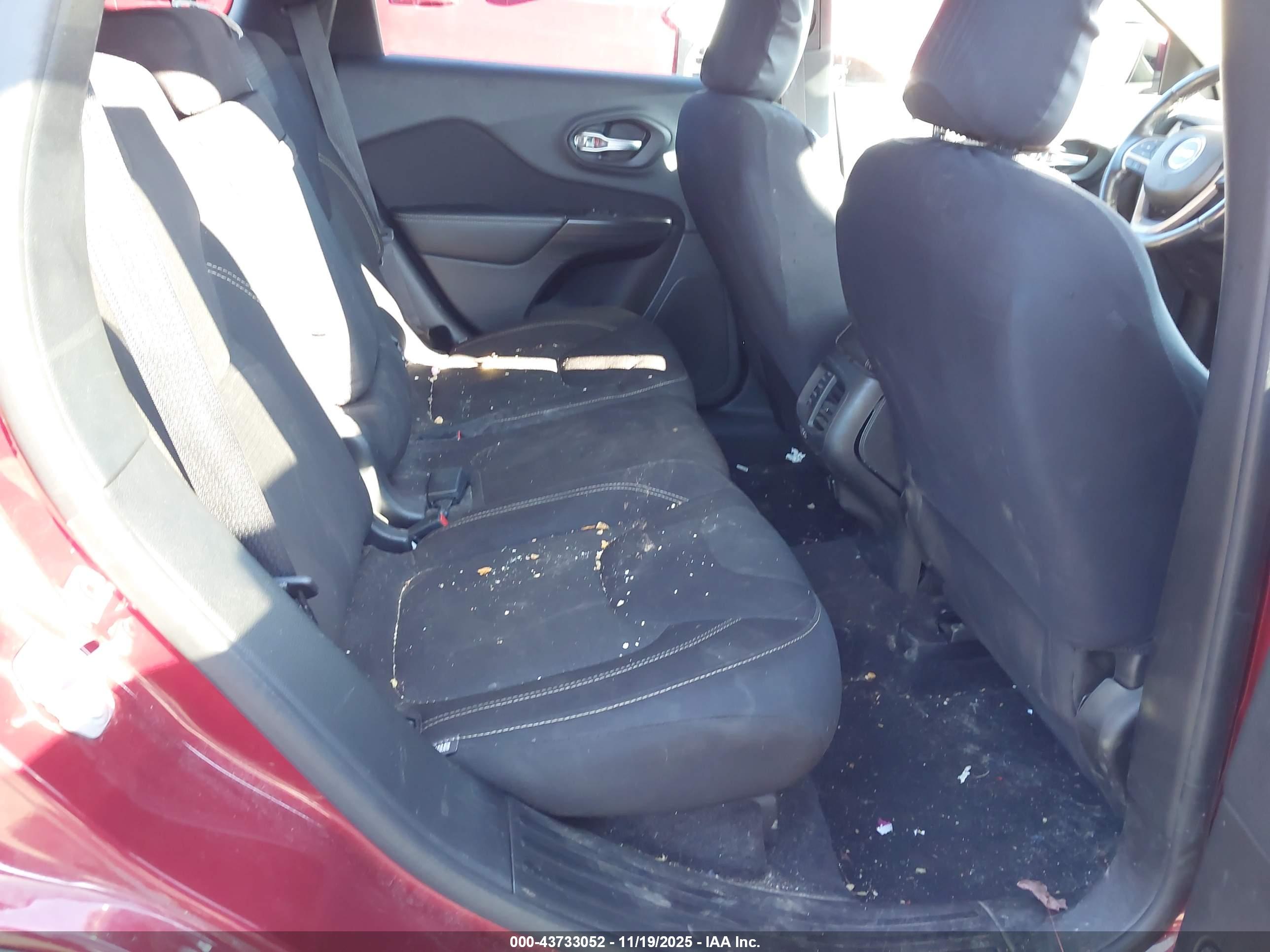 JEEP CHEROKEE image 8
