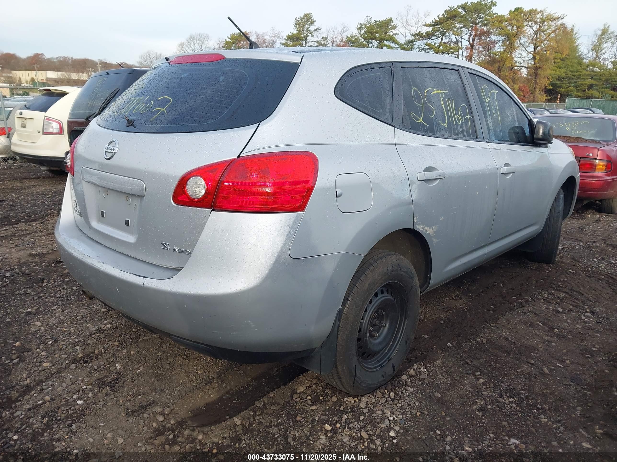 NISSAN ROGUE image 4