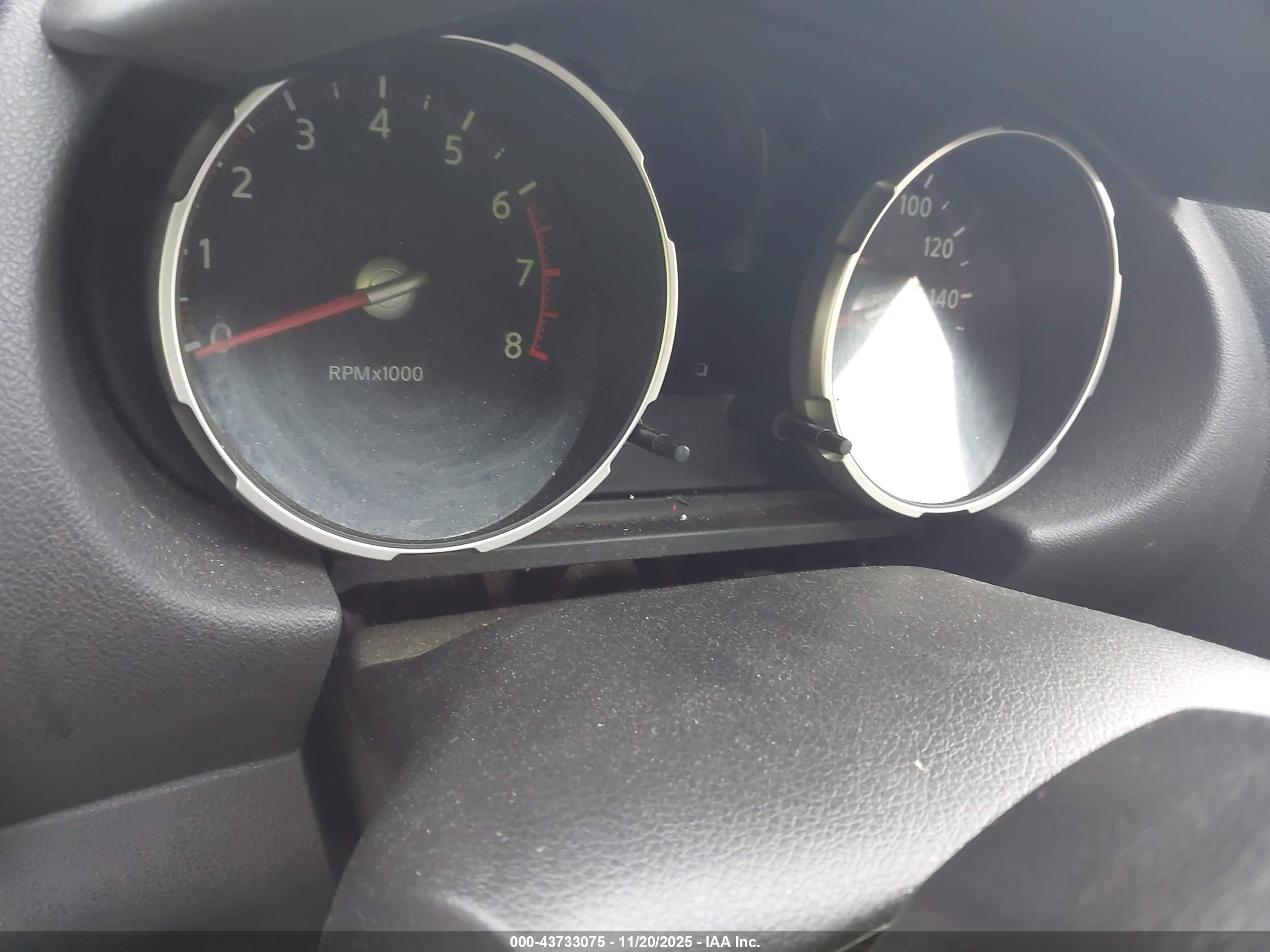 NISSAN ROGUE image 7