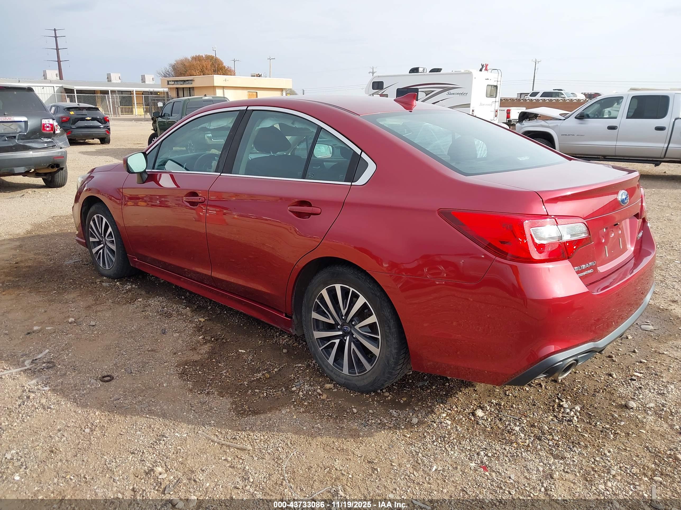 SUBARU LEGACY image 3