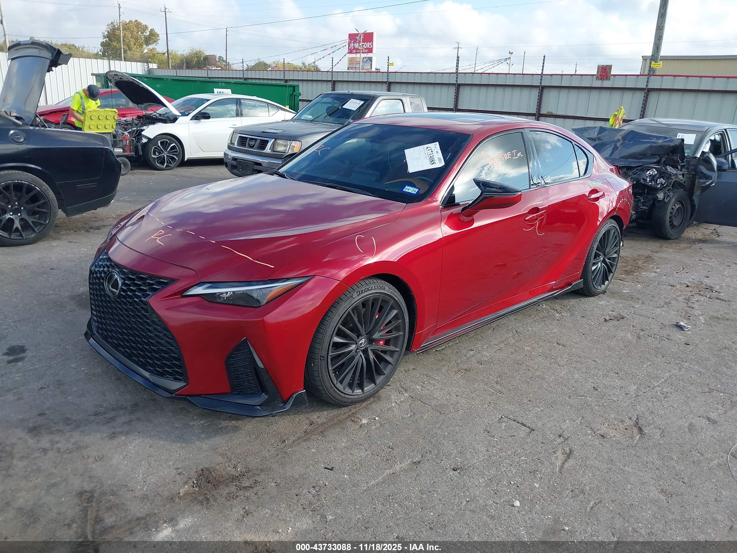 LEXUS IS image 2