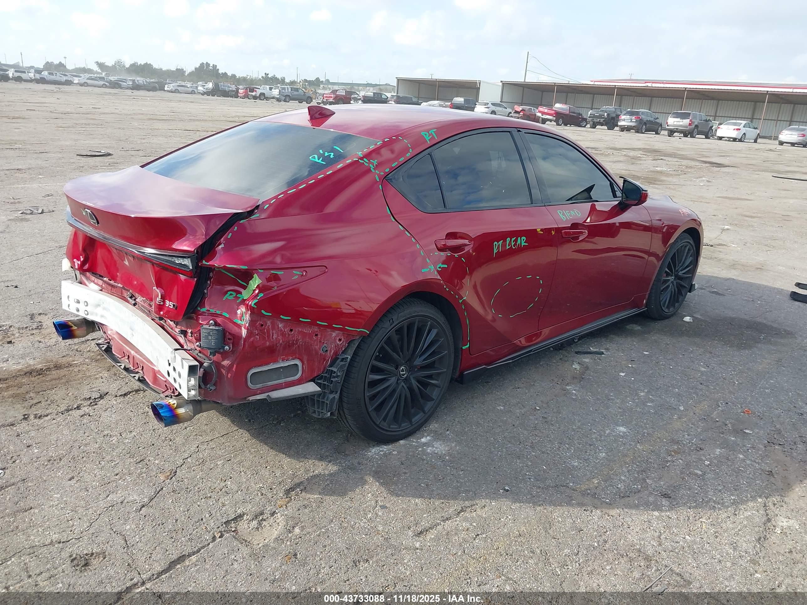 LEXUS IS image 4