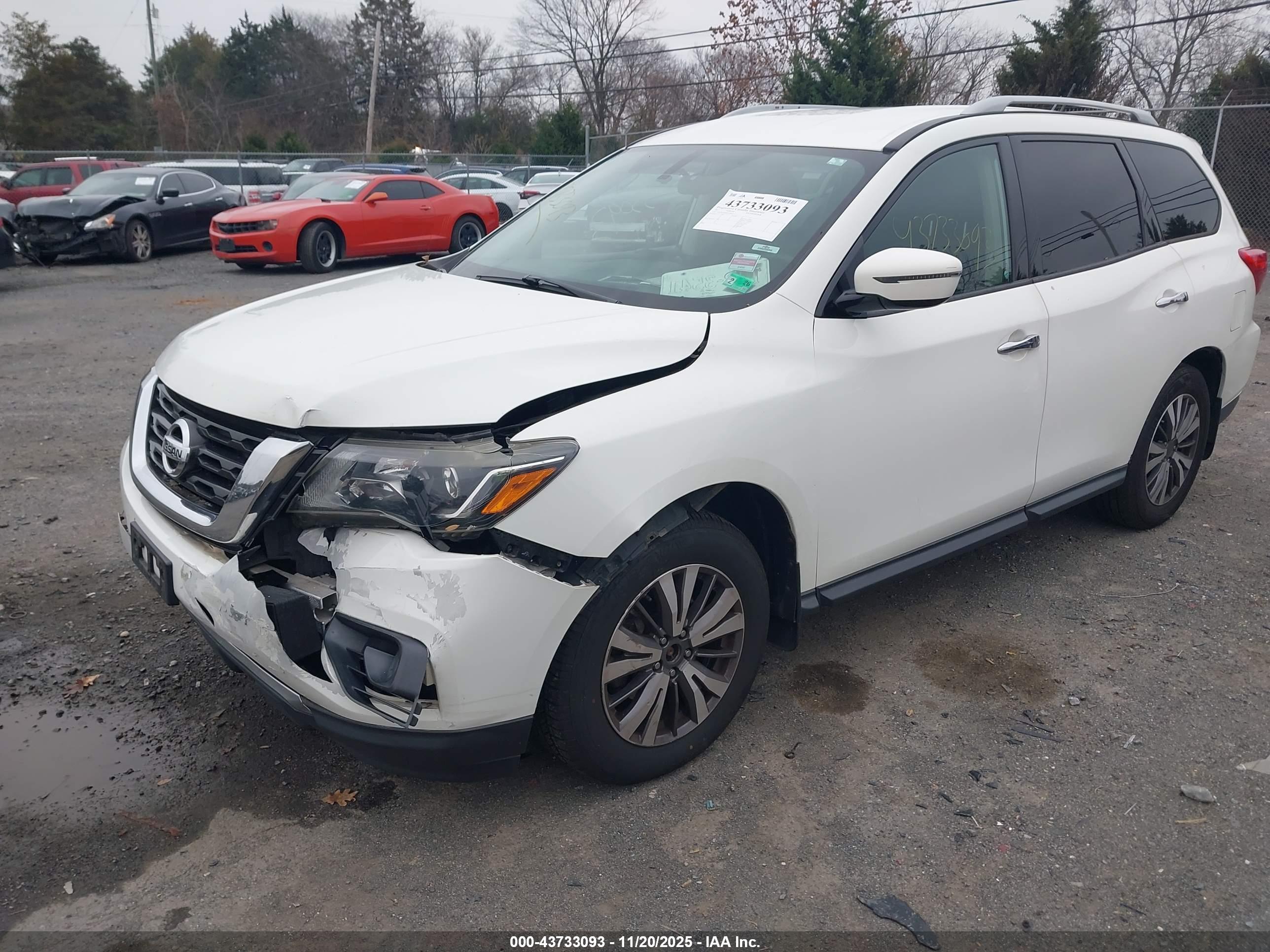 NISSAN PATHFINDER image 2