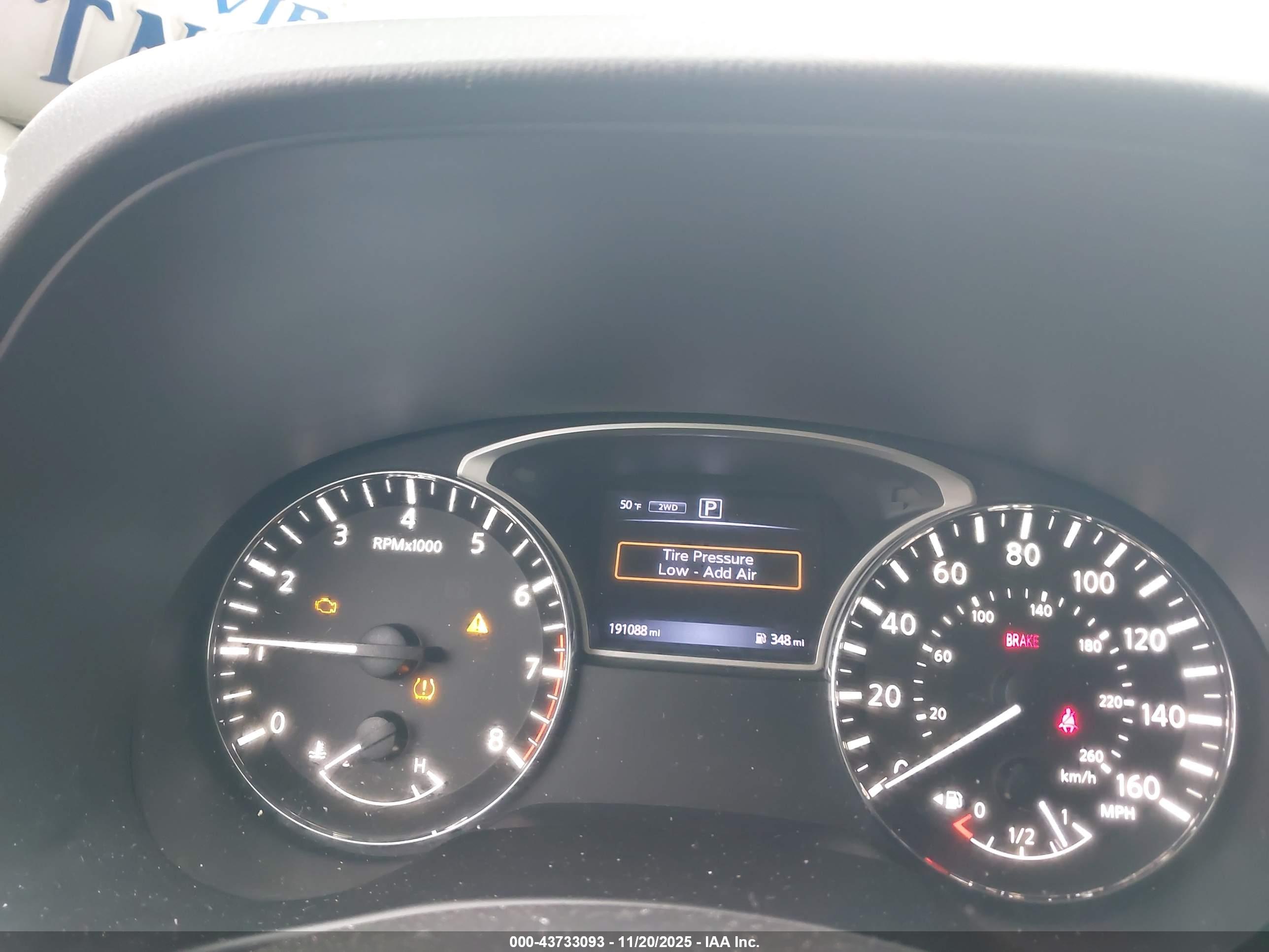 NISSAN PATHFINDER image 7