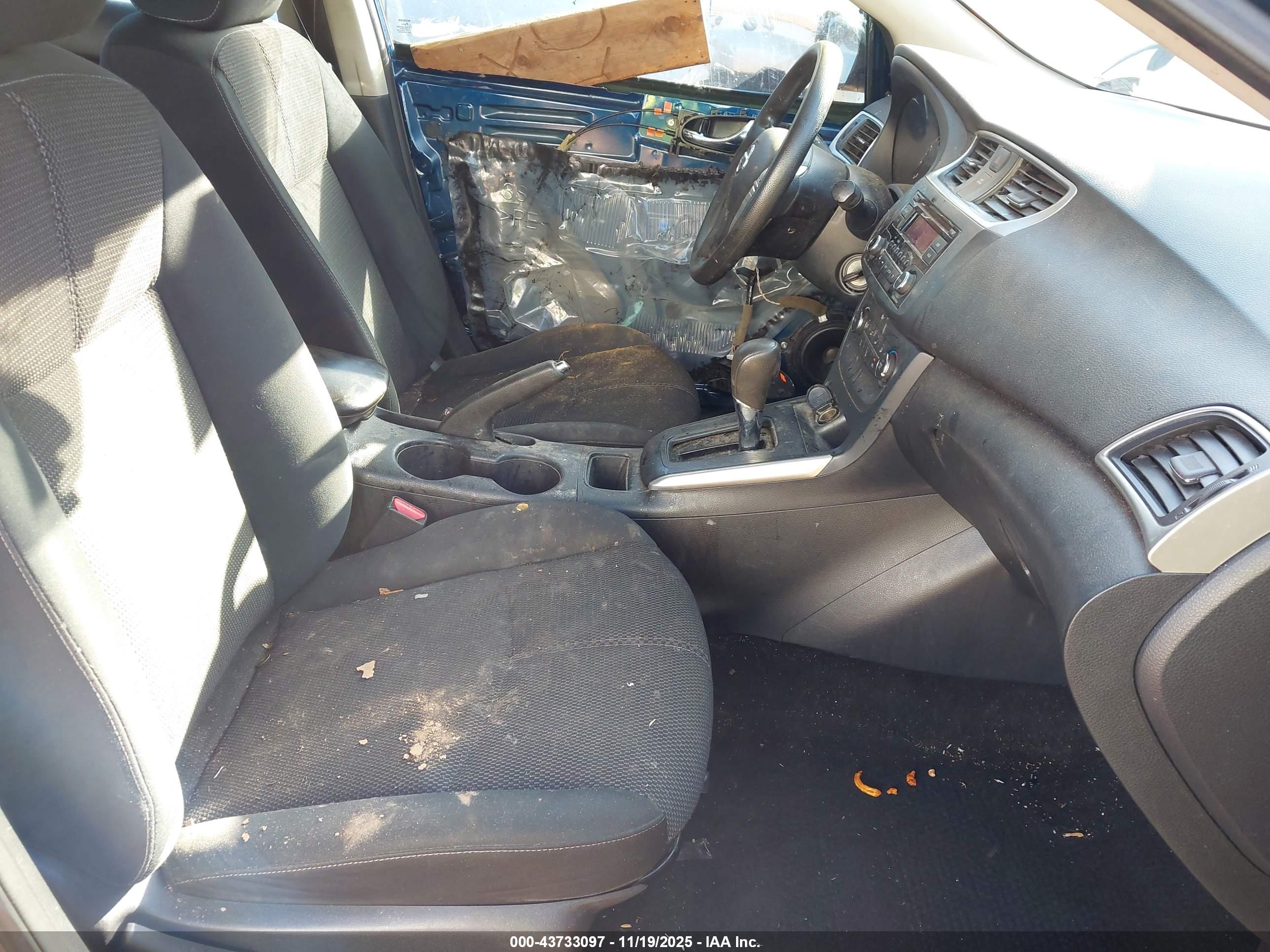 NISSAN SENTRA image 5