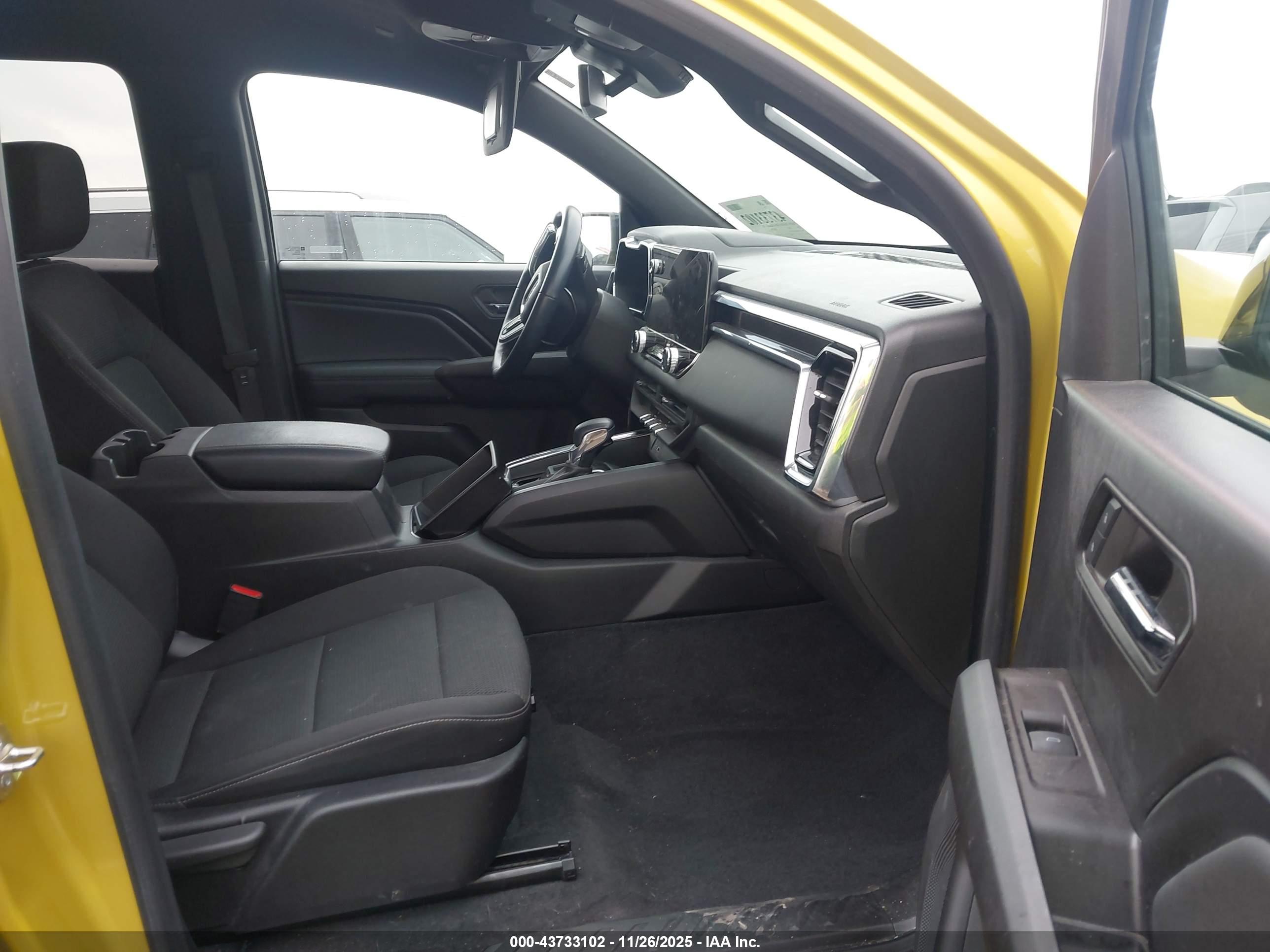 GMC CANYON image 5