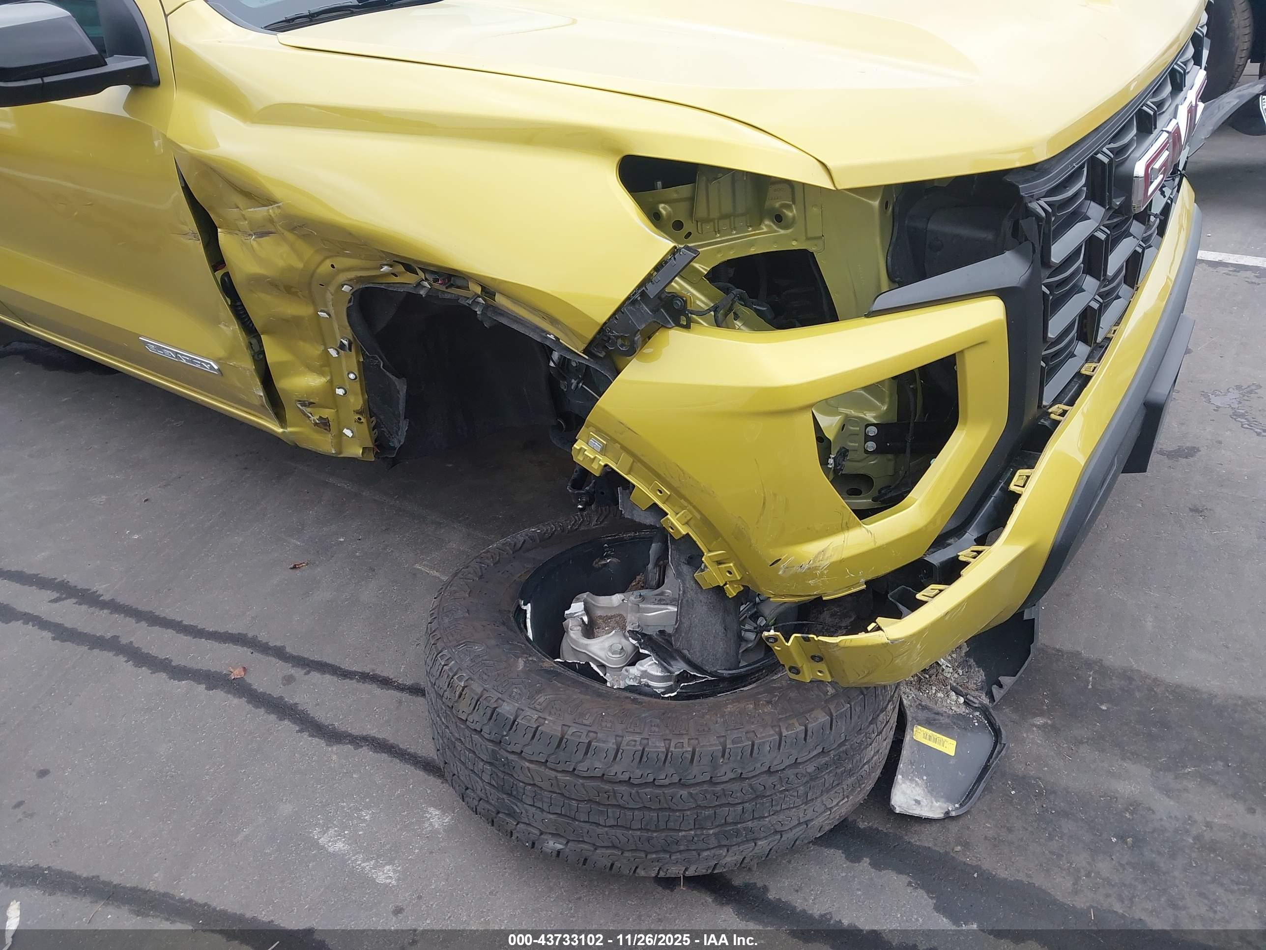 GMC CANYON image 6