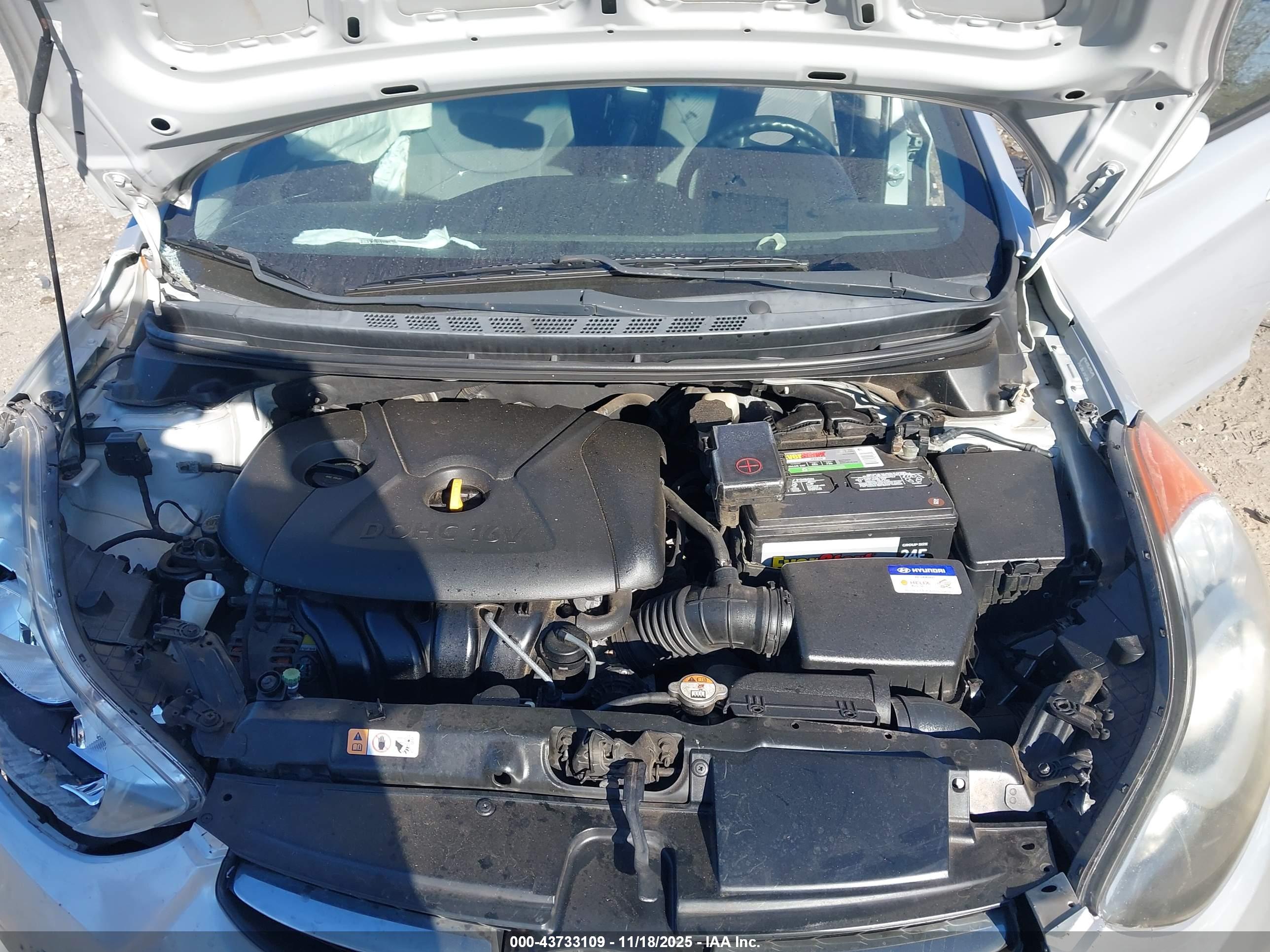 HYUNDAI ELANTRA image 10