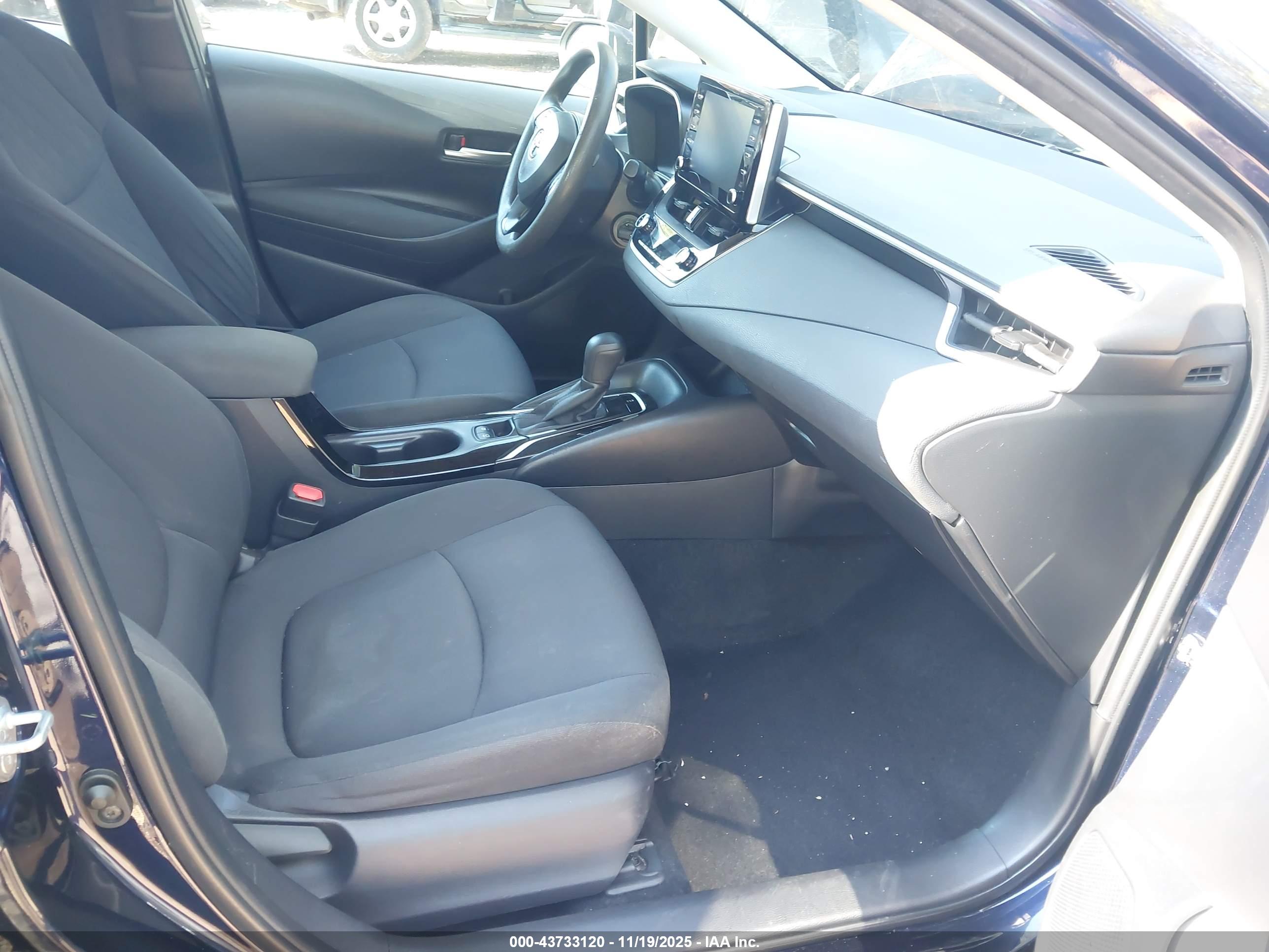TOYOTA COROLLA image 5