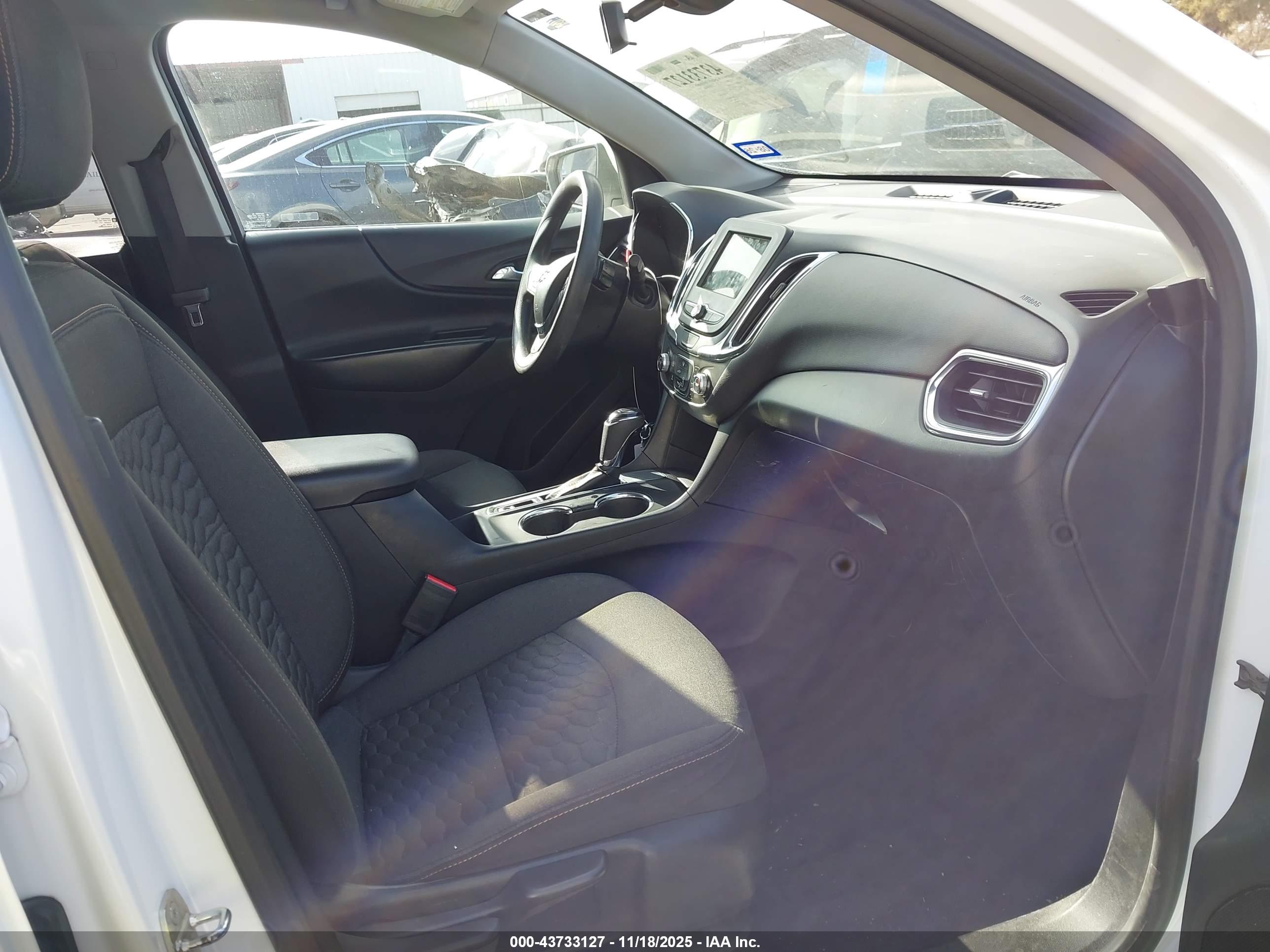 CHEVROLET EQUINOX image 5