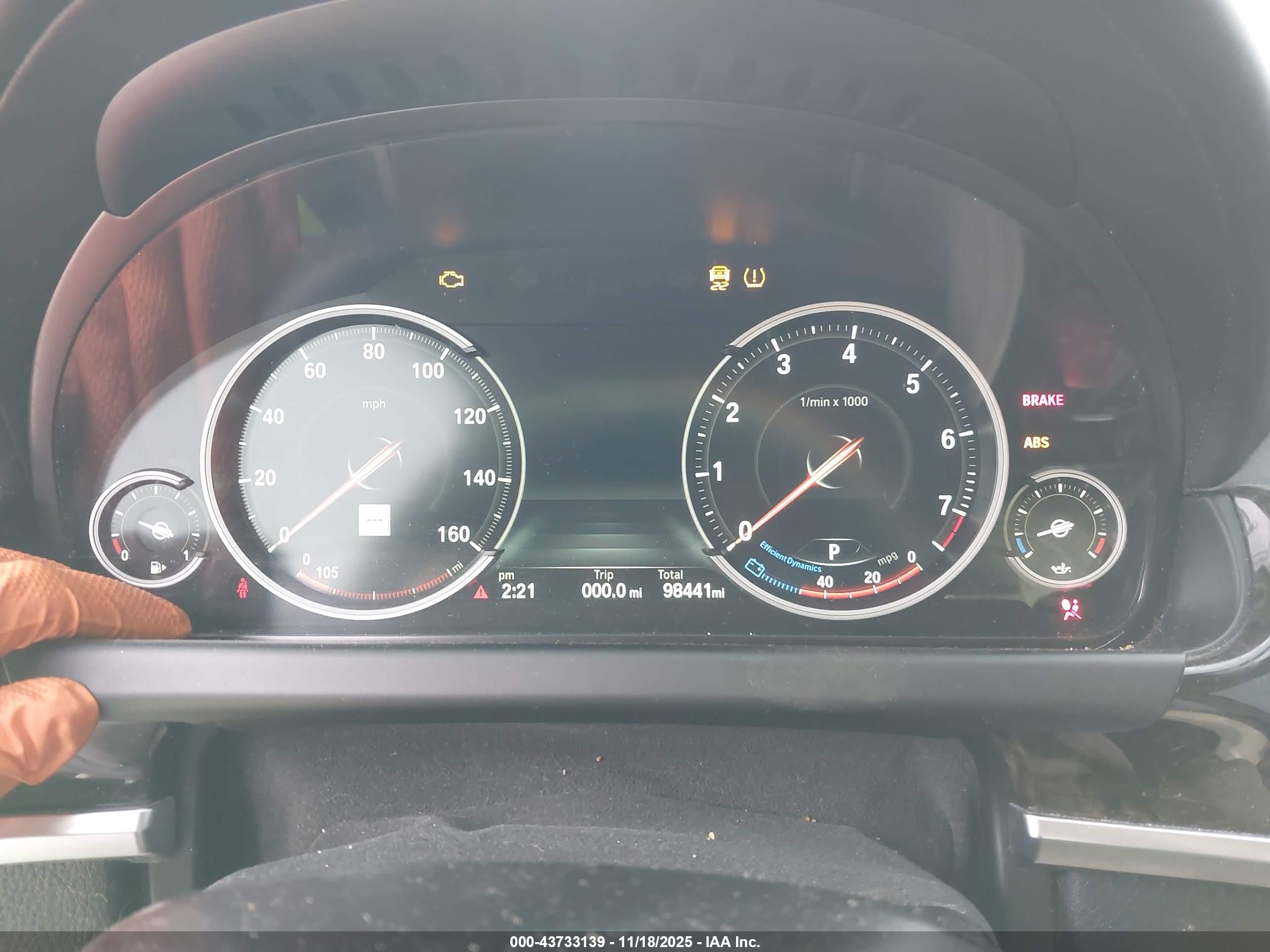 BMW 640I image 7